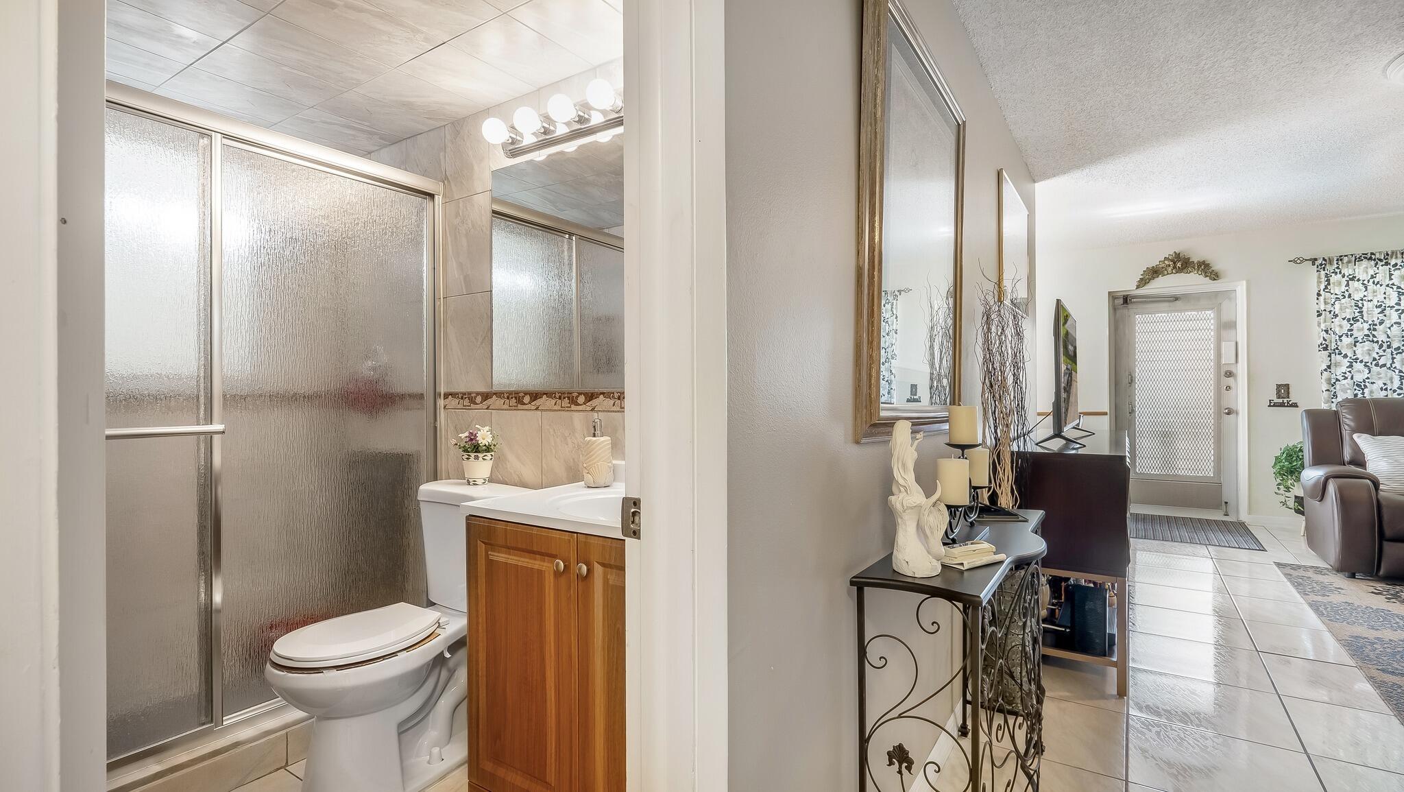 239 Windsor K Property Photo 5