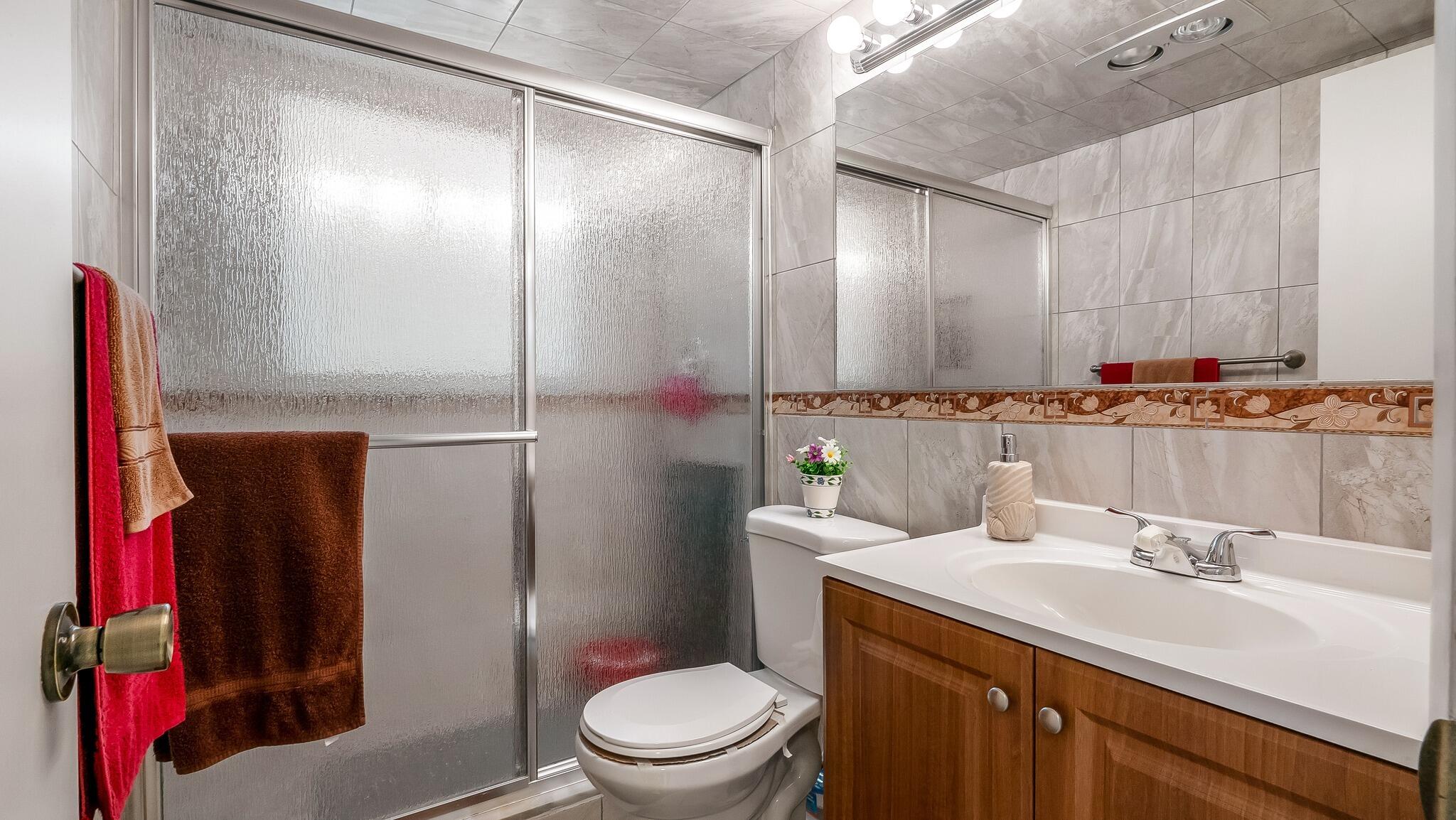 239 Windsor K Property Photo 6