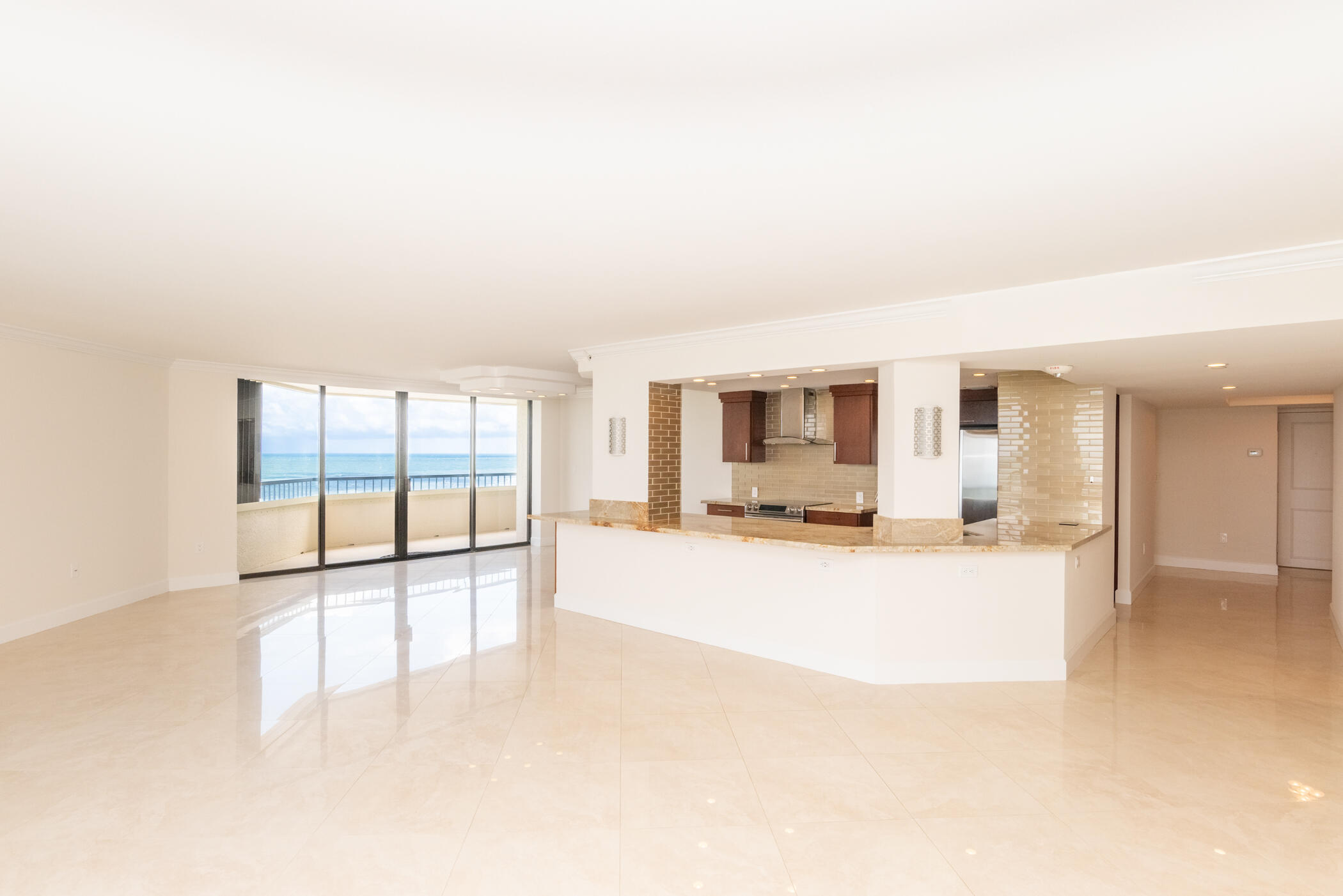 5070 N Ocean Drive 10a Property Photo 7
