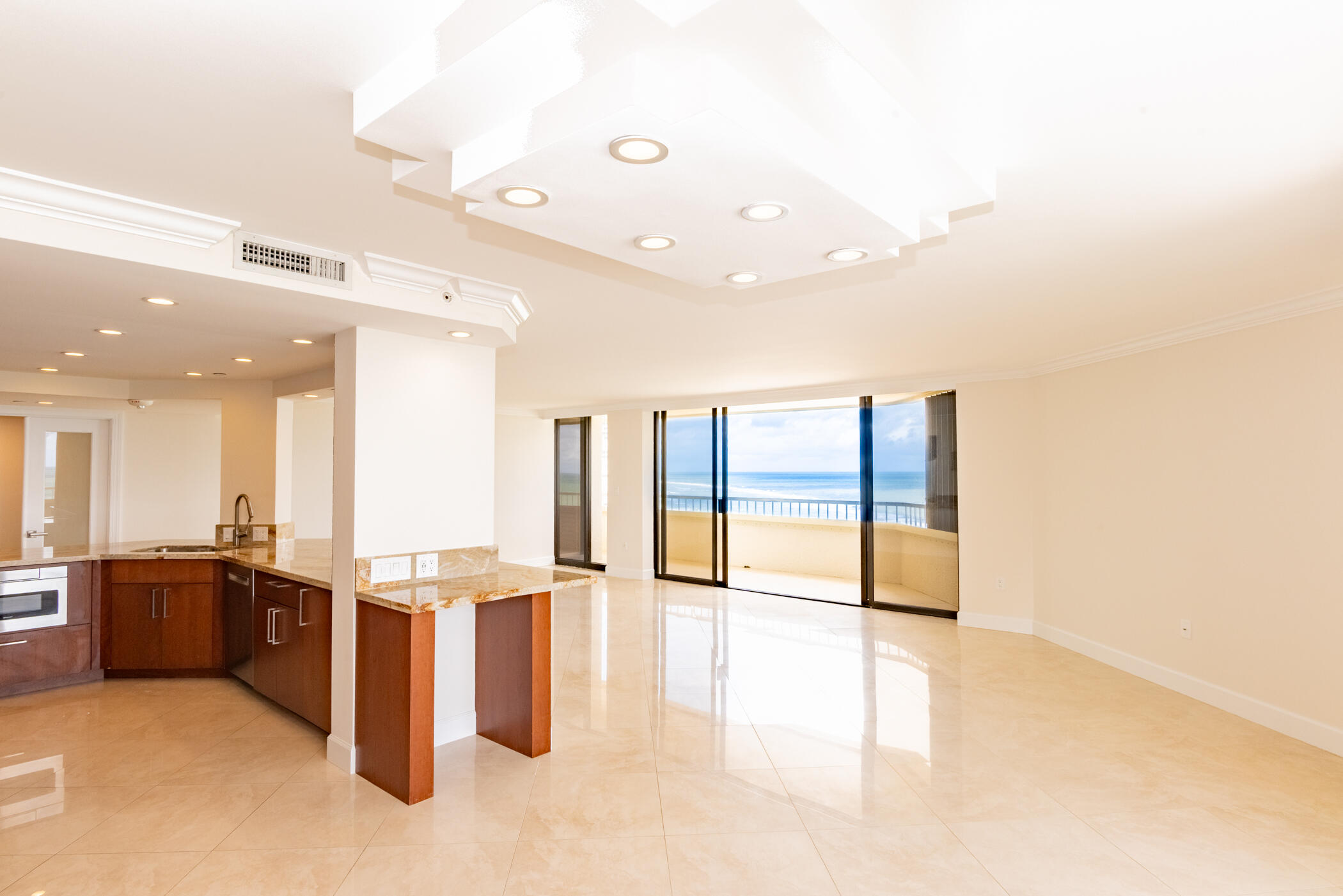5070 N Ocean Drive 10a Property Photo 9