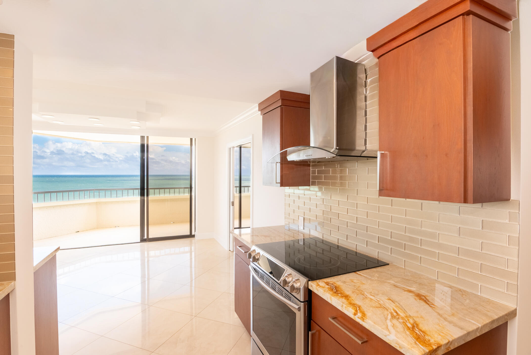 5070 N Ocean Drive 10a Property Photo 12