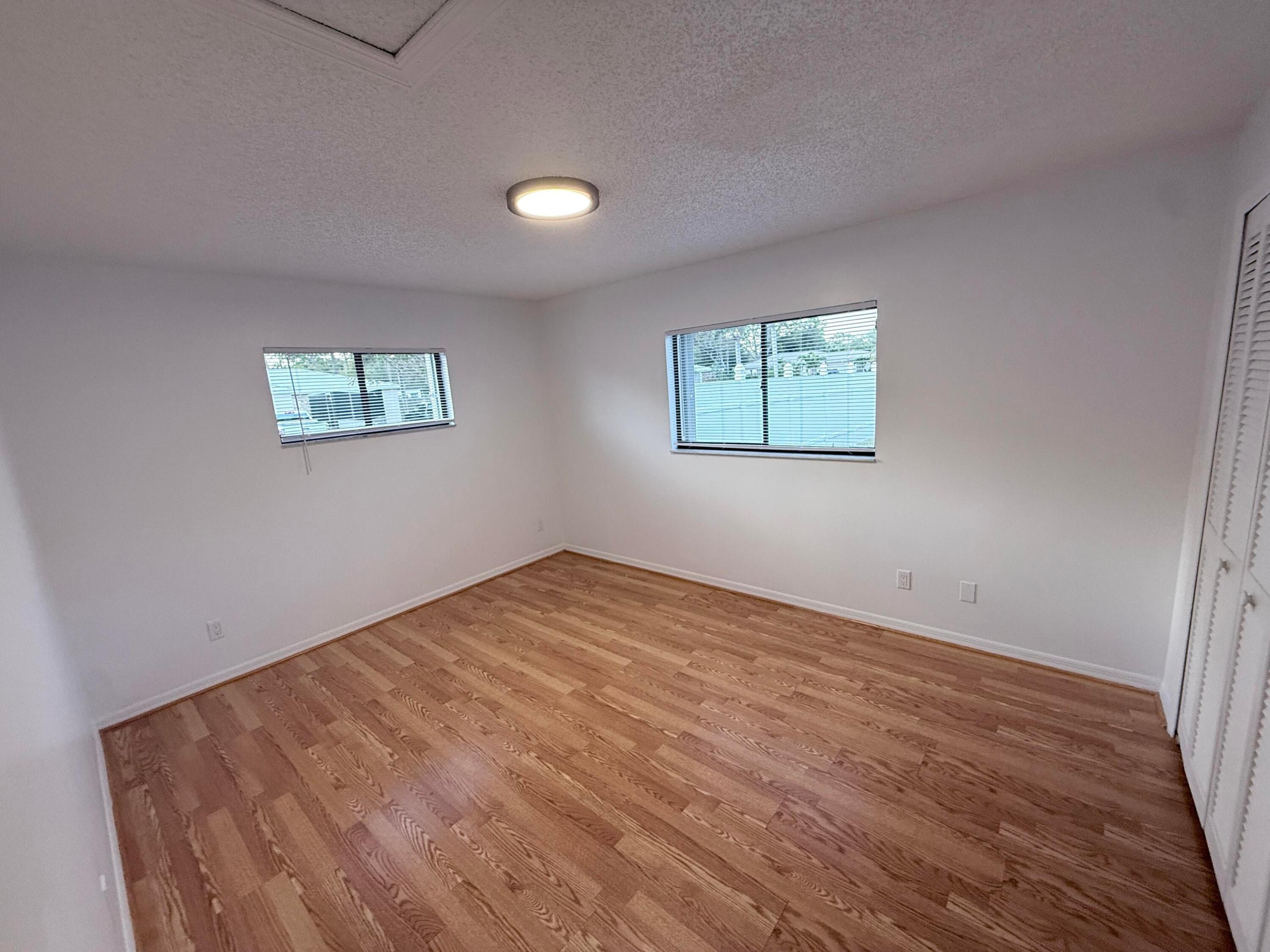2490 4th Place Property Photo 13