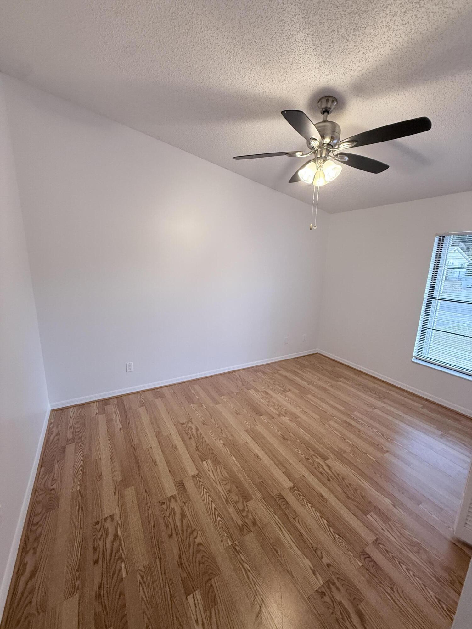 2490 4th Place Property Photo 14