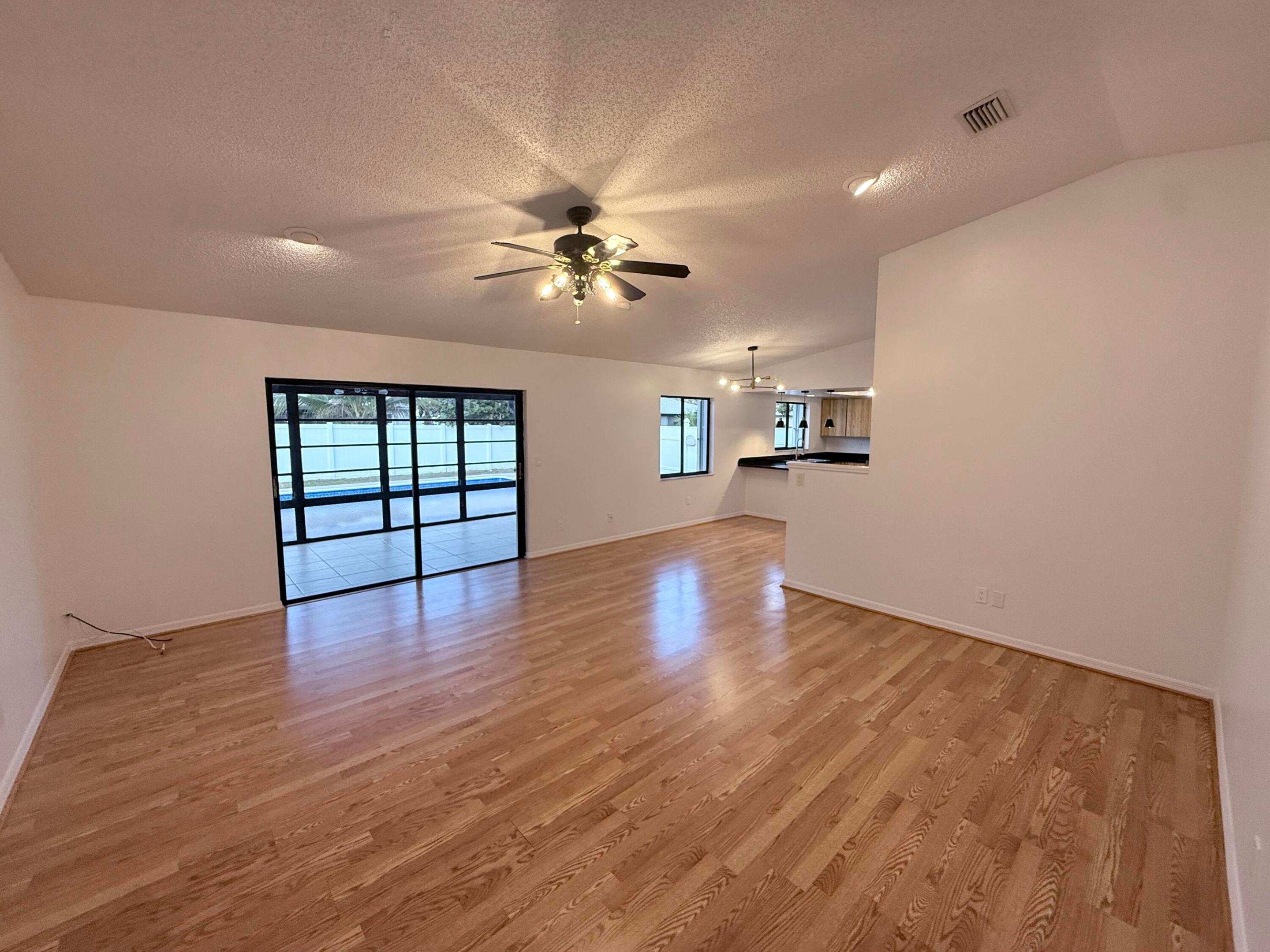 2490 4th Place Property Photo 15