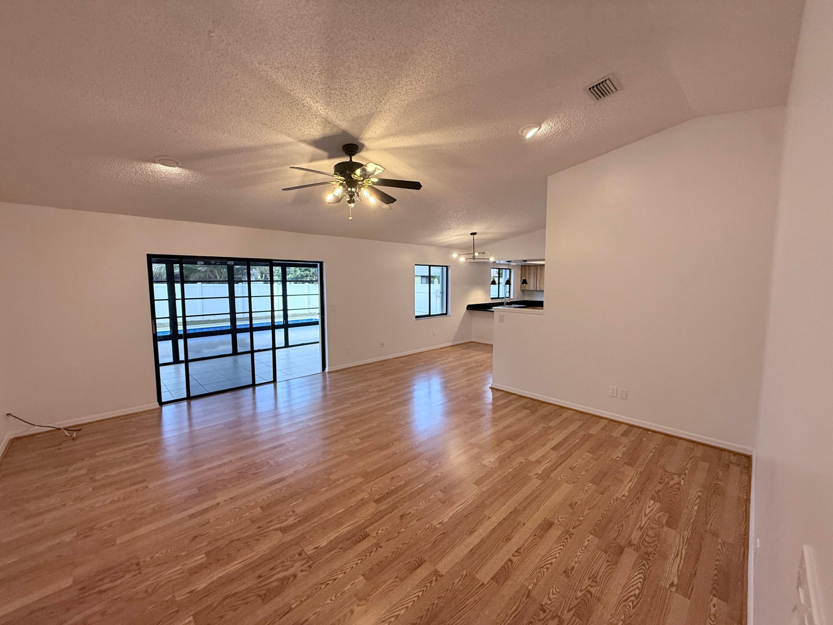 2490 4th Place Property Photo 16