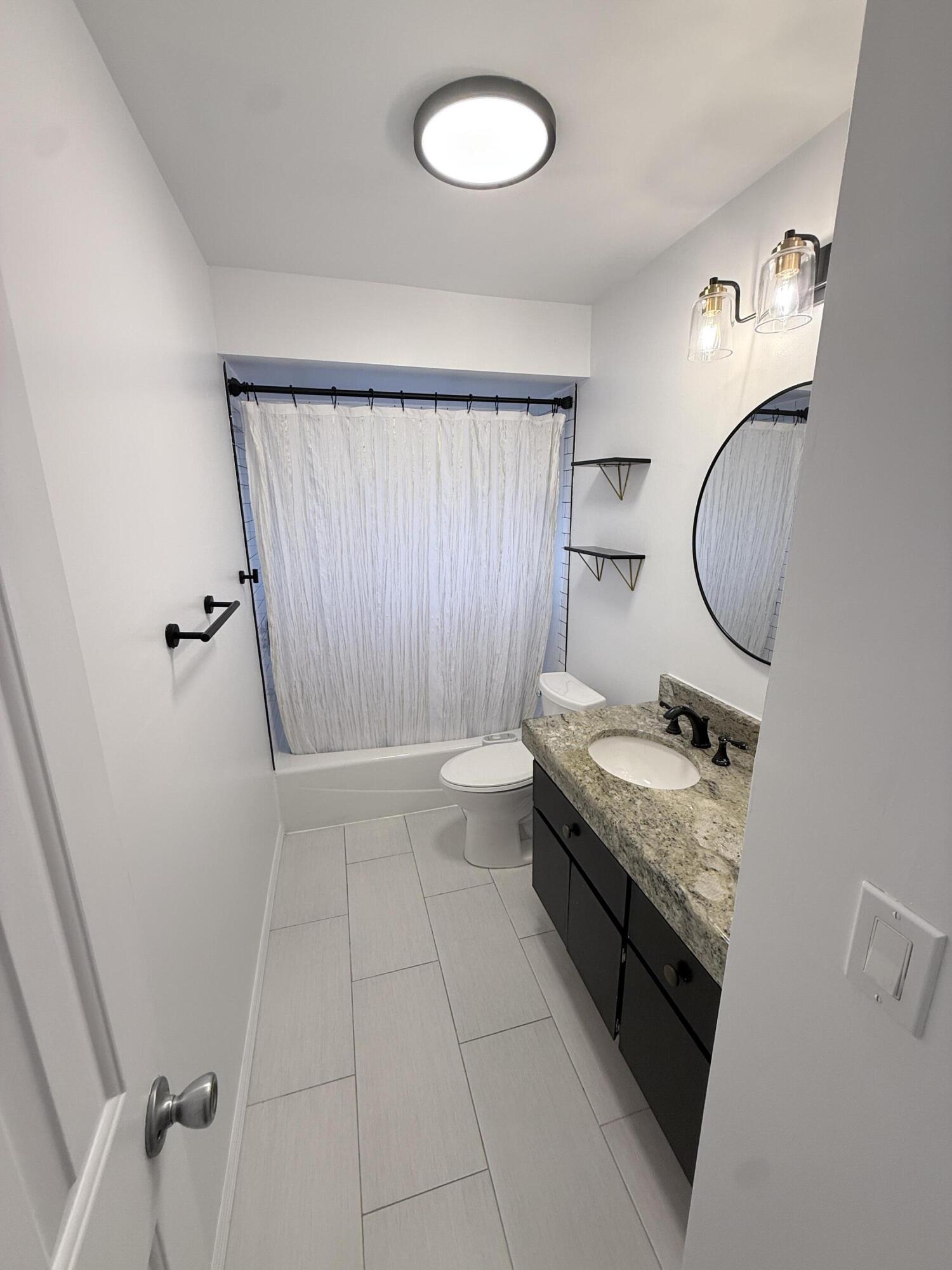 2490 4th Place Property Photo 18