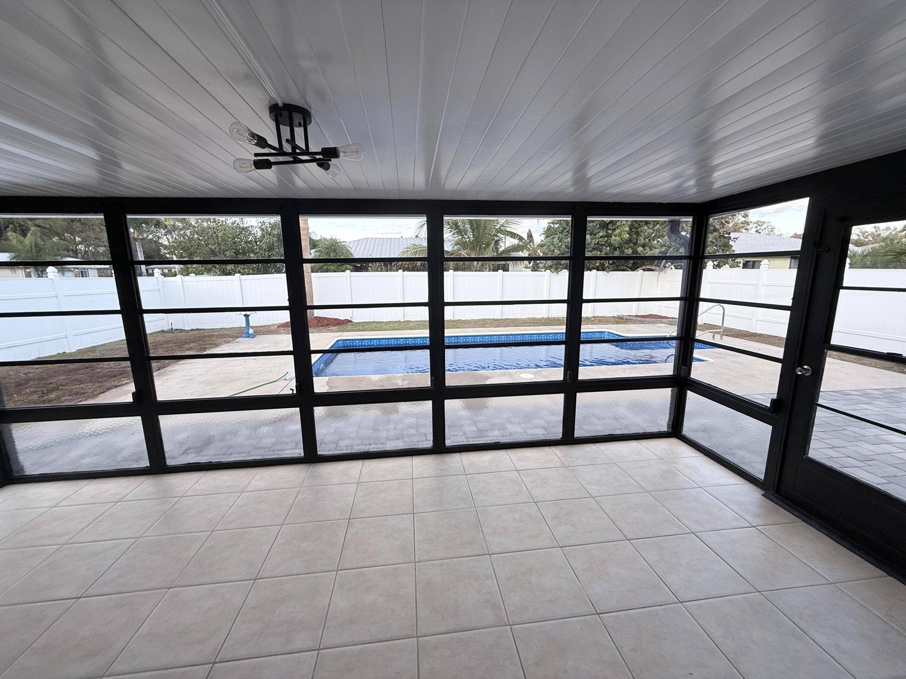 2490 4th Place Property Photo 21