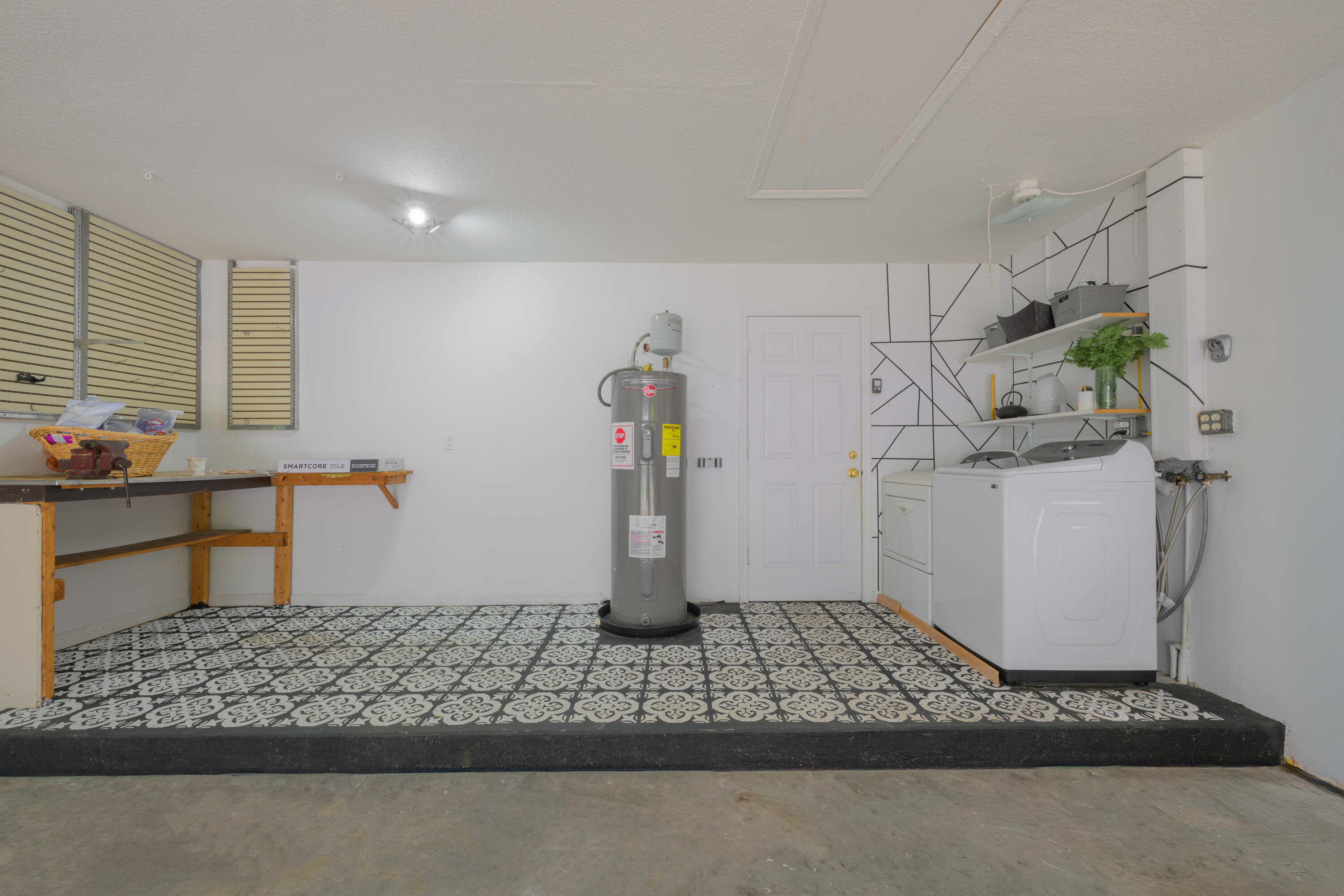 2490 4th Place Property Photo 22