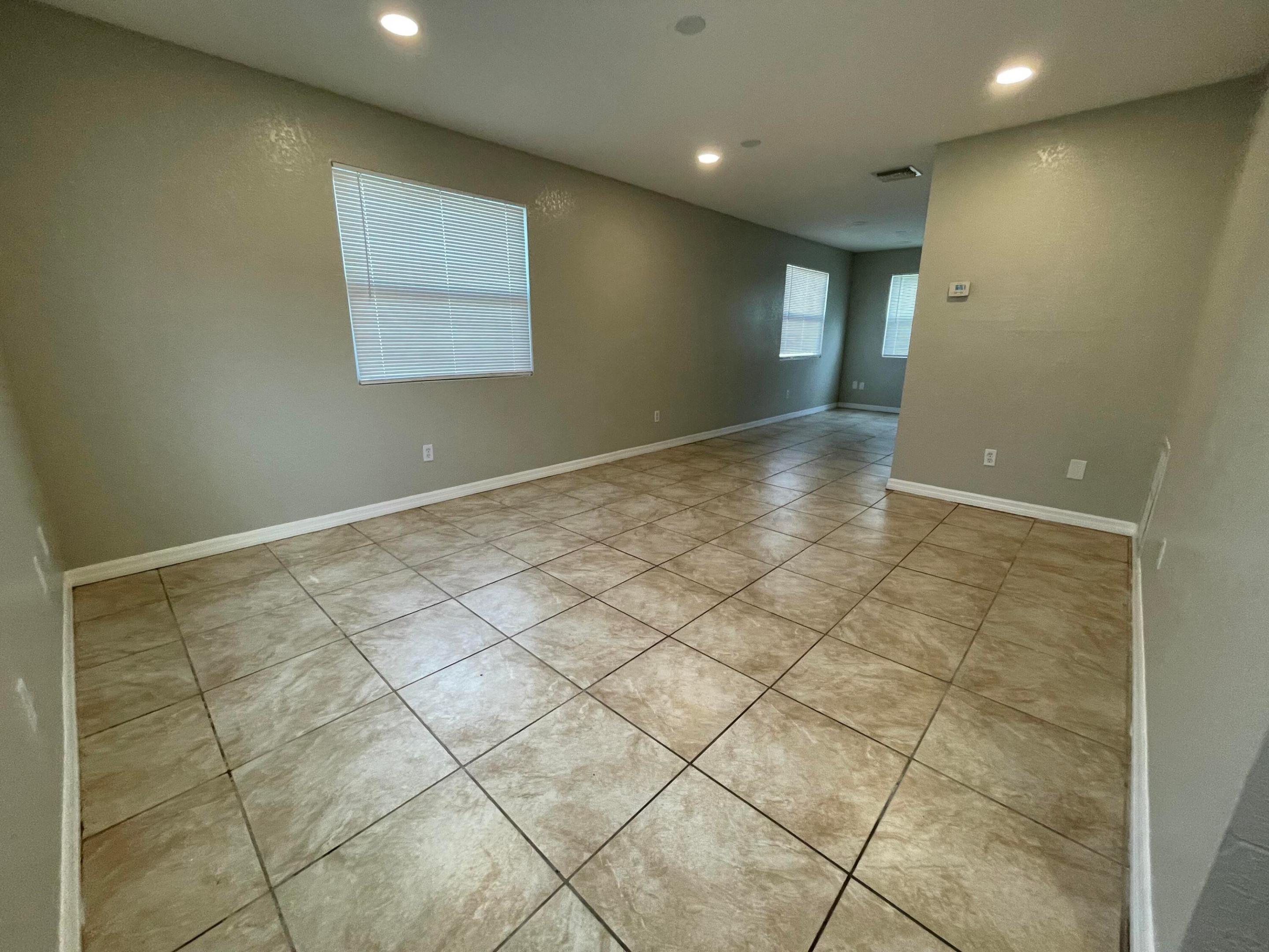 2886 Harson Way Property Photo 2