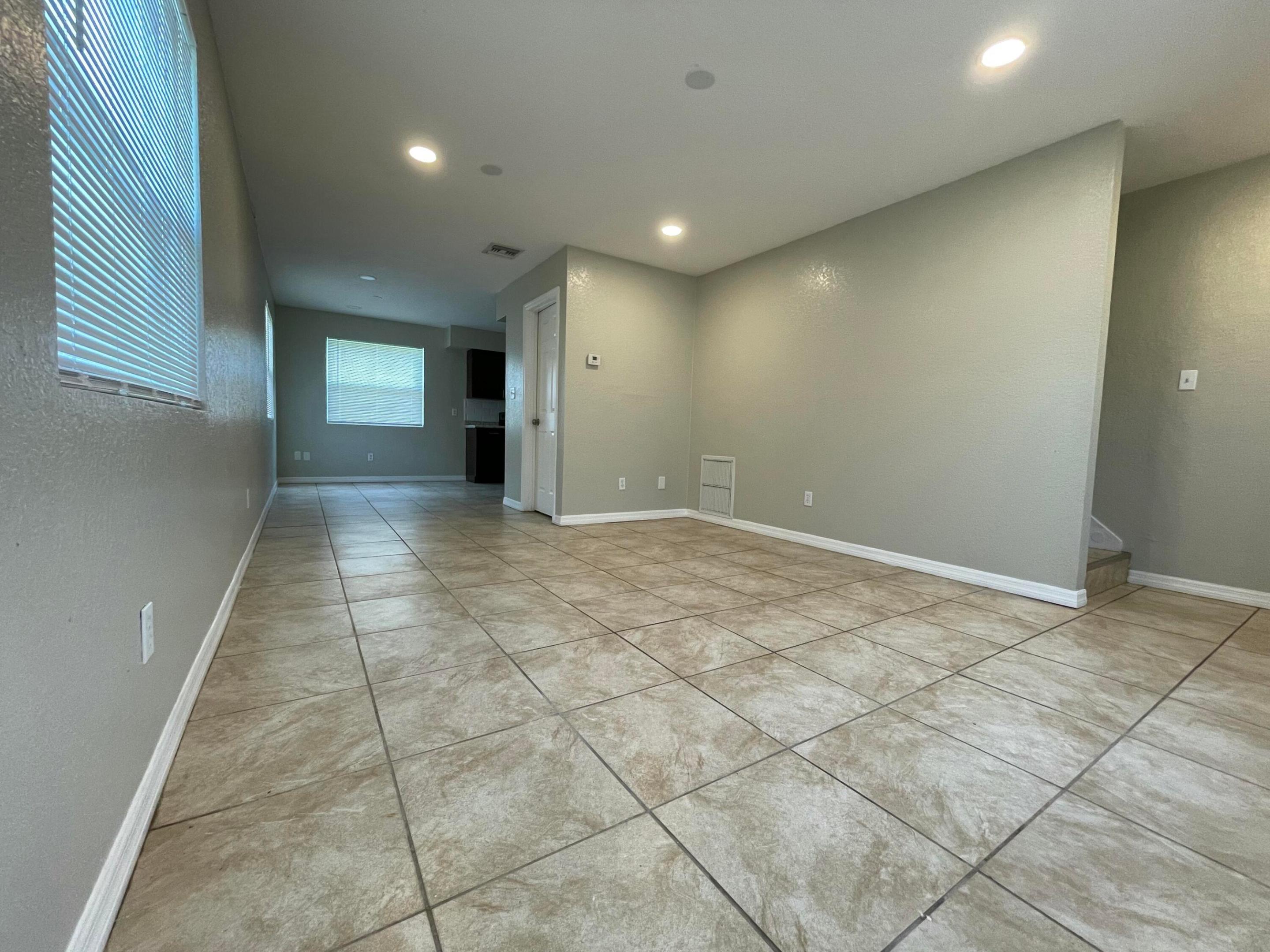 2886 Harson Way Property Photo 3