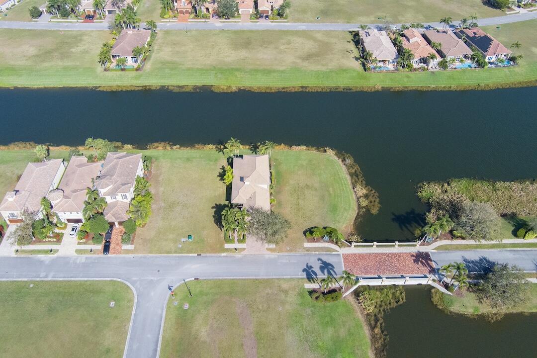 152 Se Santa Gardenia Property Photo 14