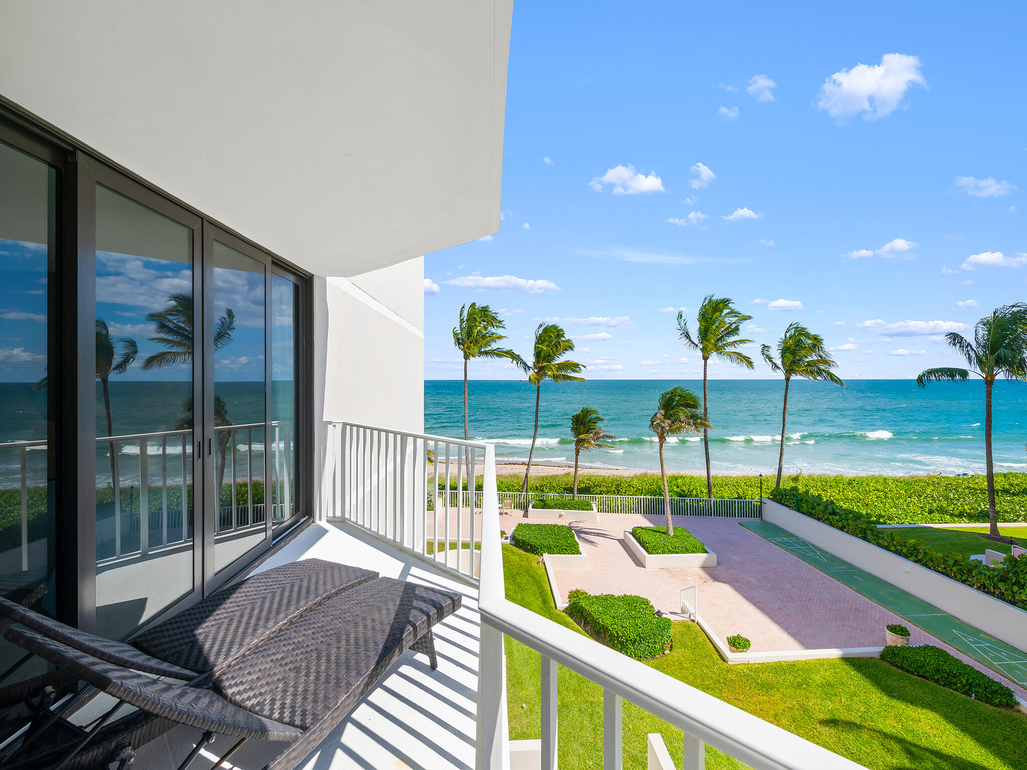 2917 S Ocean Boulevard 304 Property Photo 2