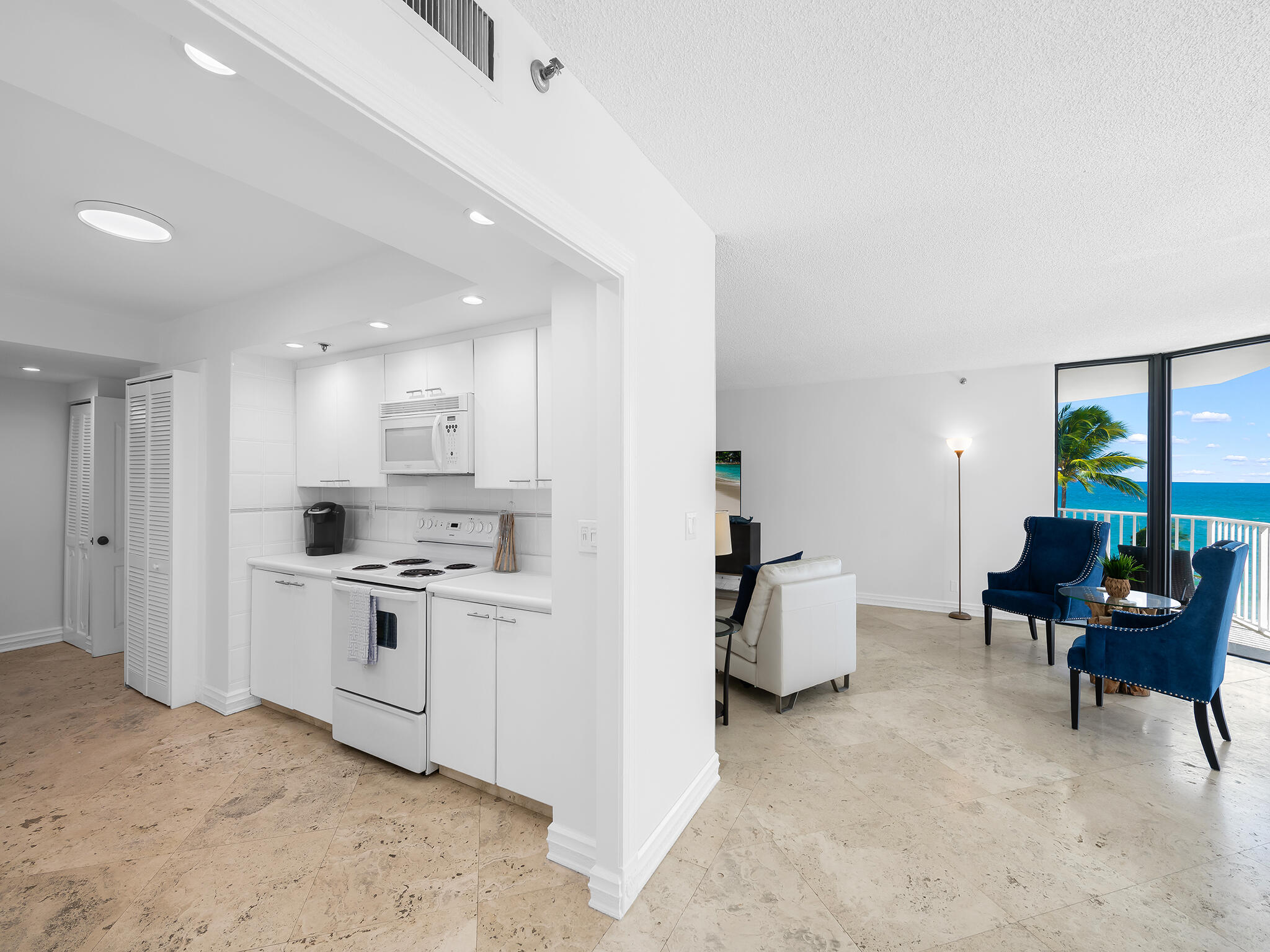 2917 S Ocean Boulevard 304 Property Photo 9