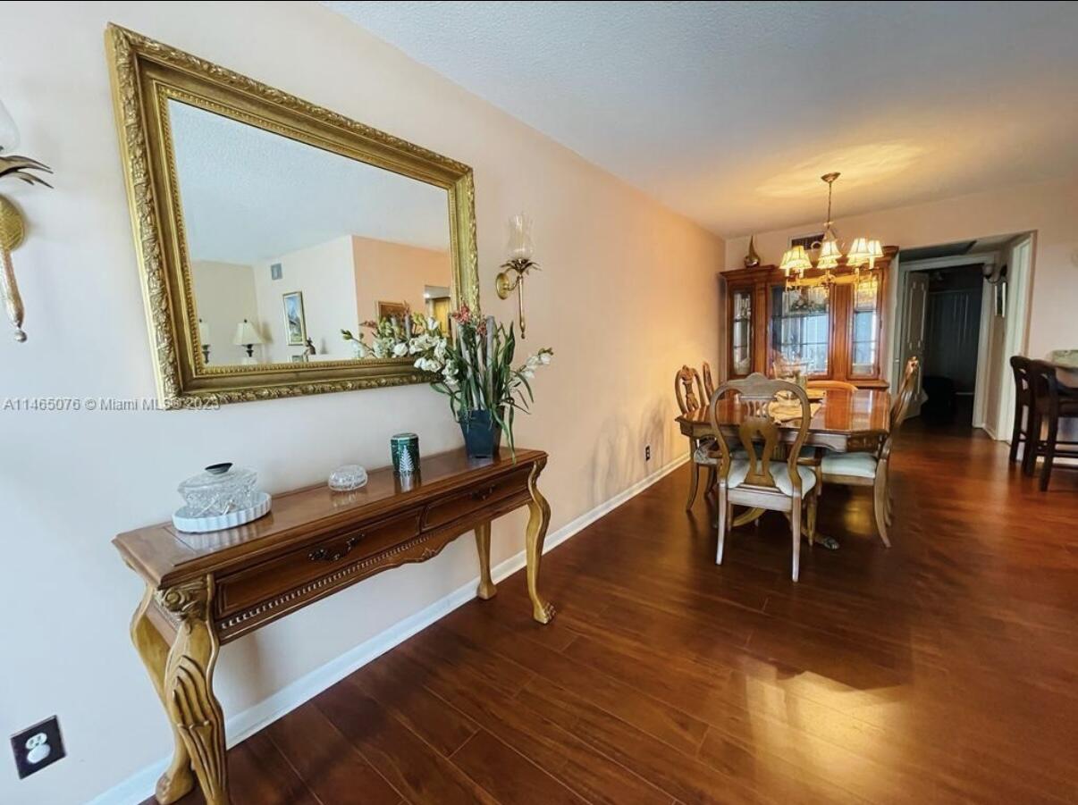 308 Wellington D Property Photo 5