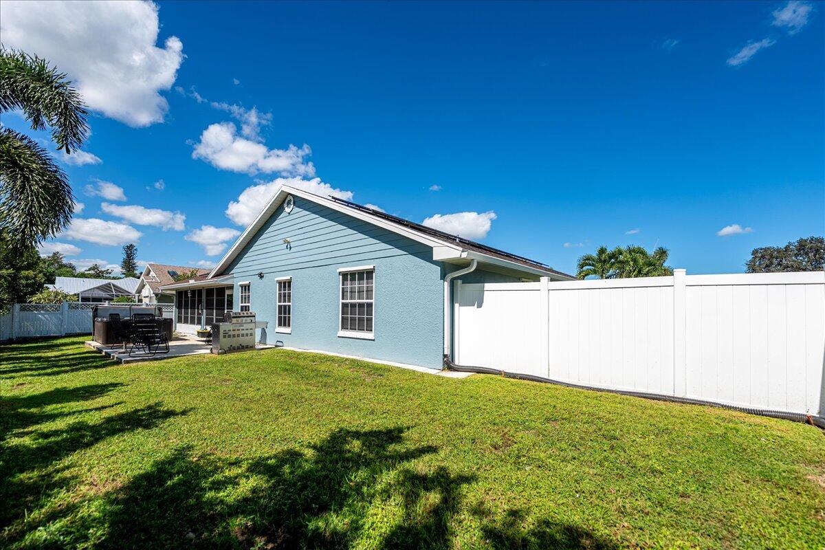 6876 Bronte Circle Property Photo 3