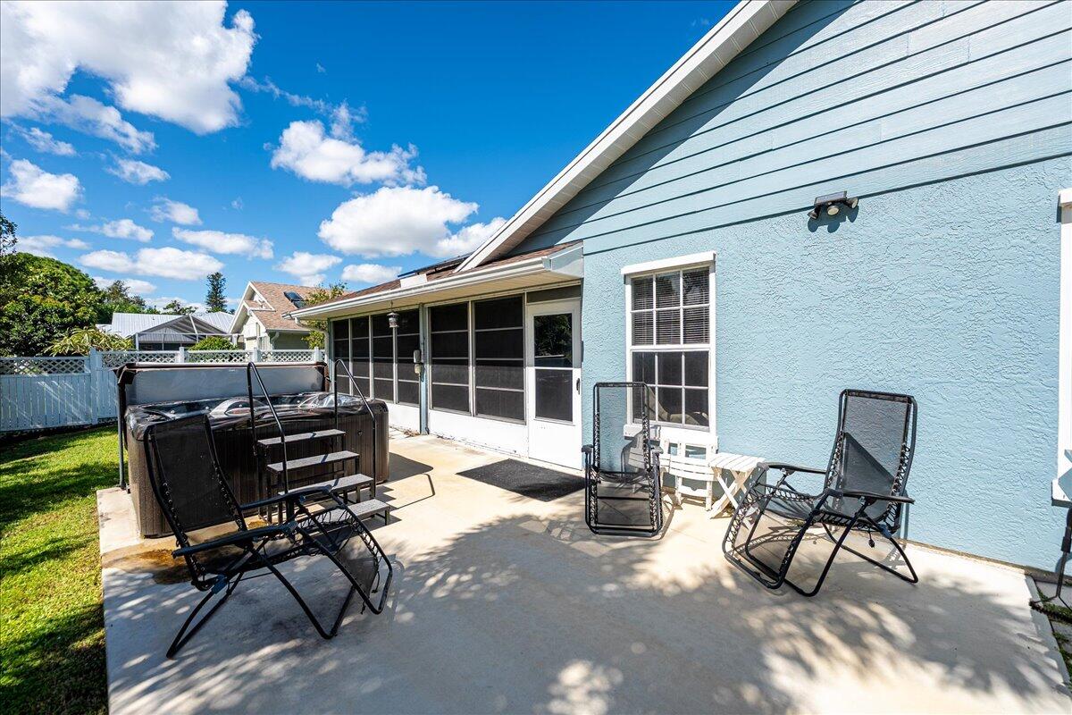 6876 Bronte Circle Property Photo 5