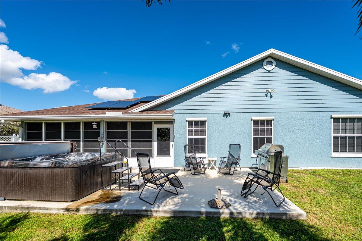 6876 Bronte Circle Property Photo 7