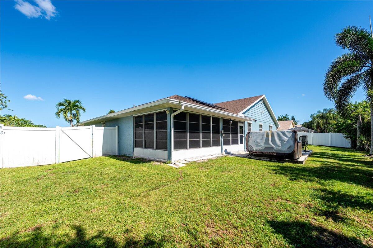 6876 Bronte Circle Property Photo 8