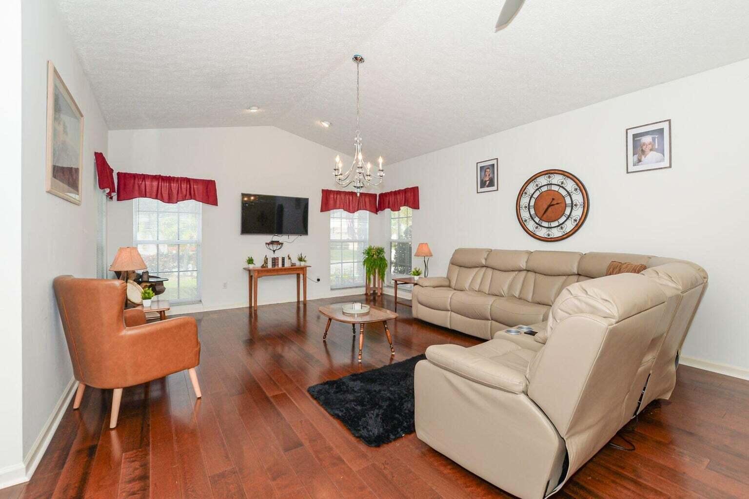 6876 Bronte Circle Property Photo 14