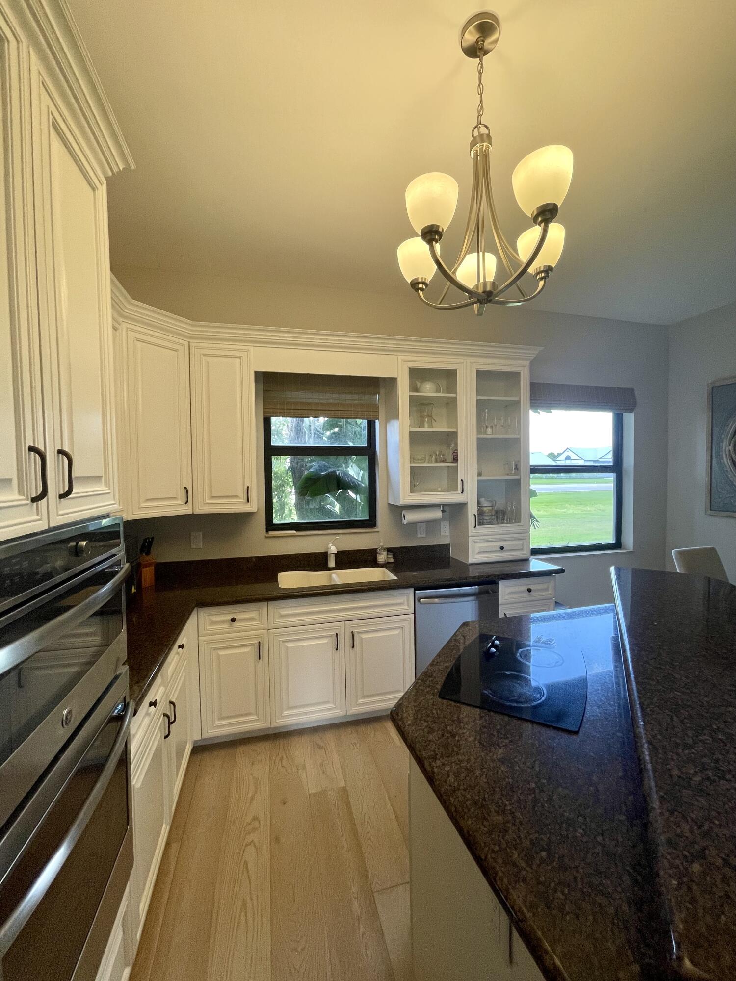 15590 Hawker Lane Property Photo 3