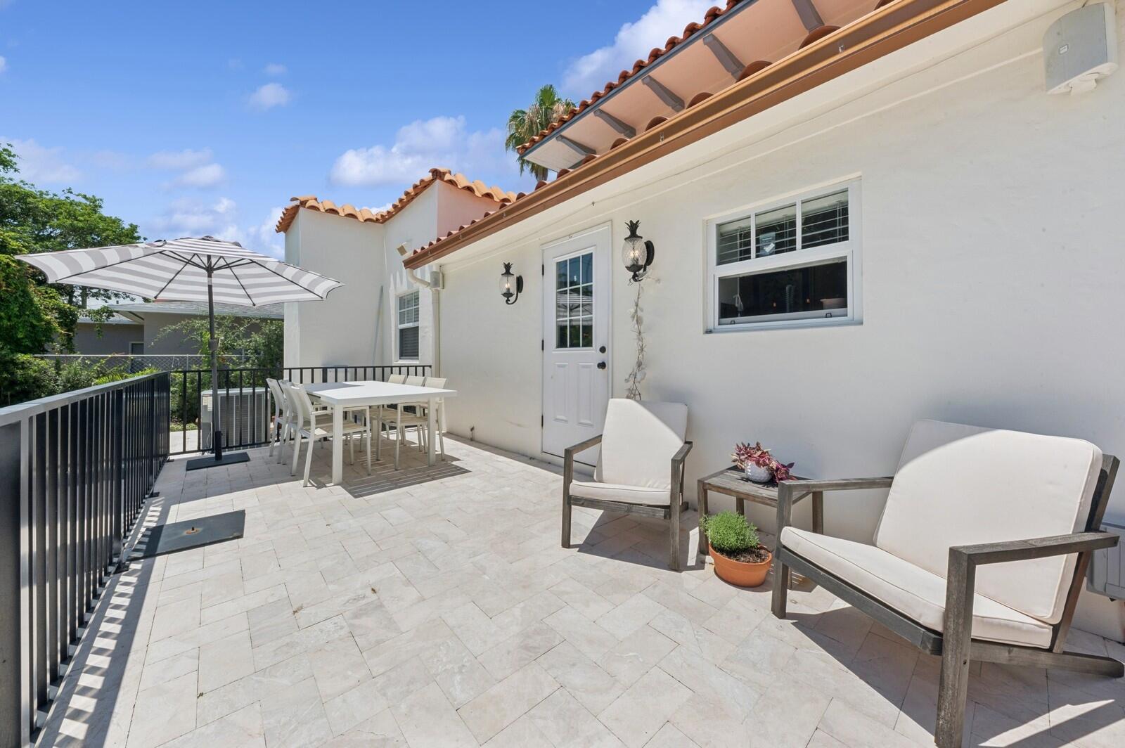 310 Almeria Road Property Photo 33