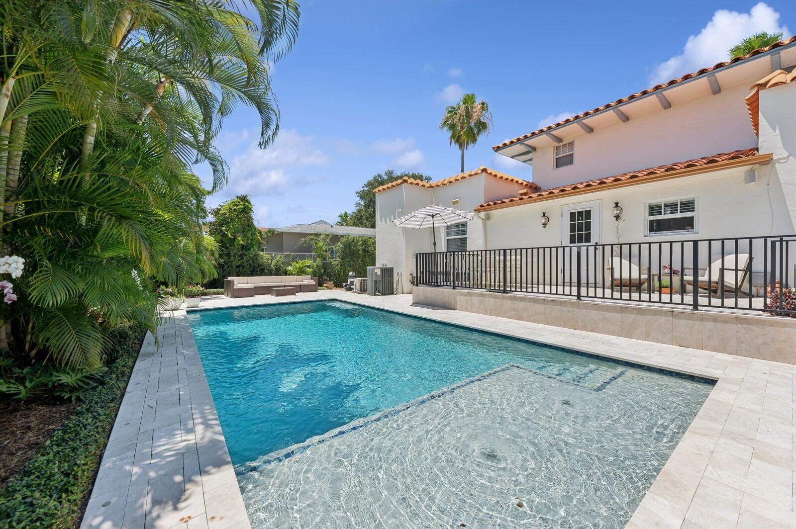 310 Almeria Road Property Photo 37