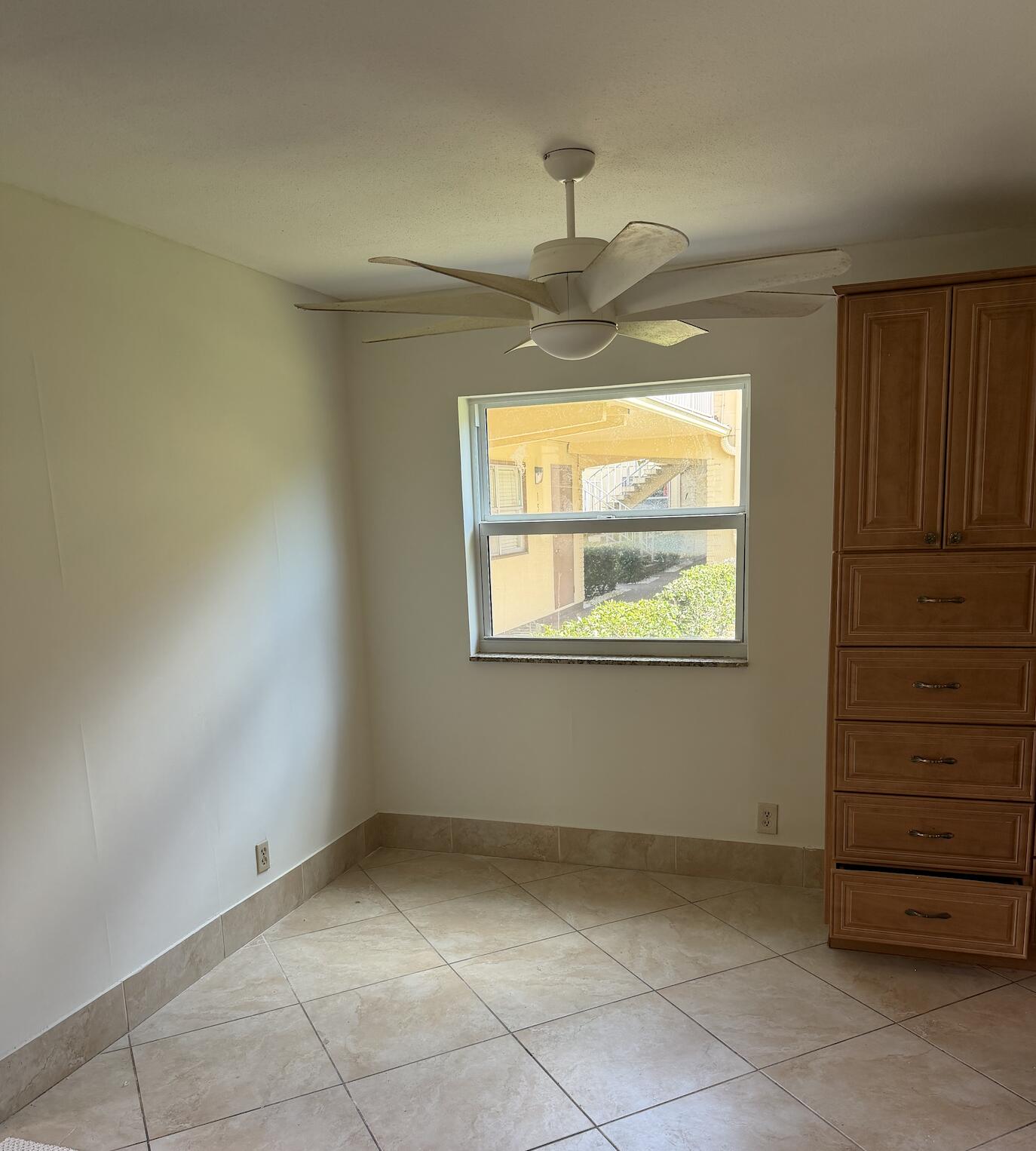 157 Saxony D Property Photo 2