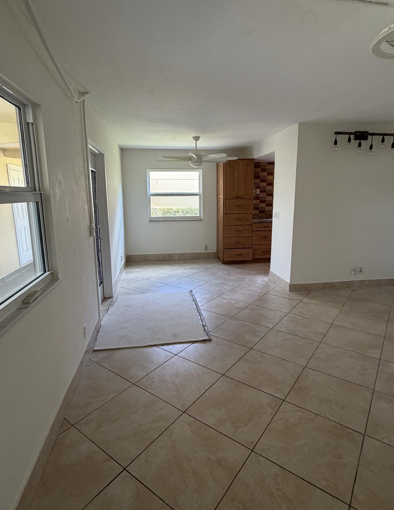 157 Saxony D Property Photo 5