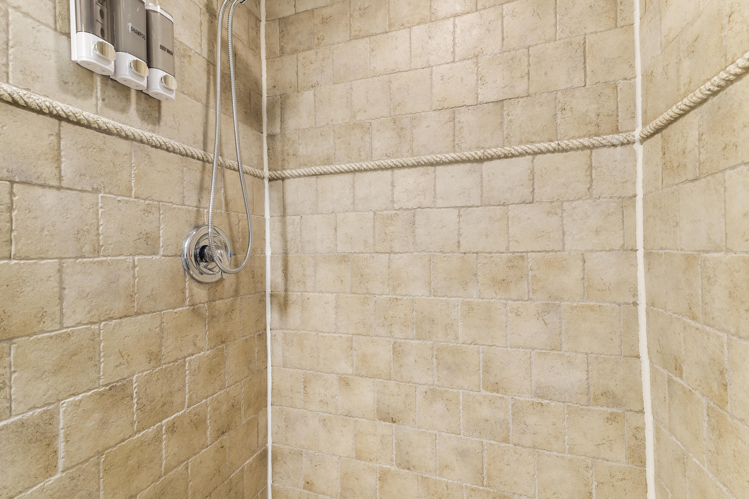 643 36th Street Property Photo 10