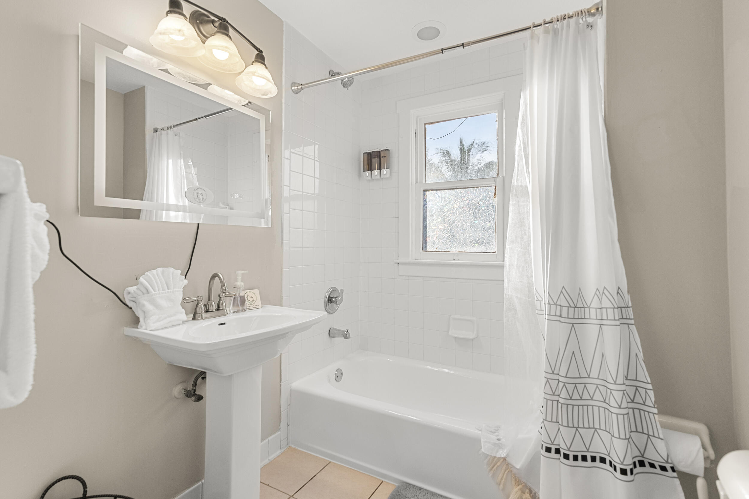 643 36th Street Property Photo 15