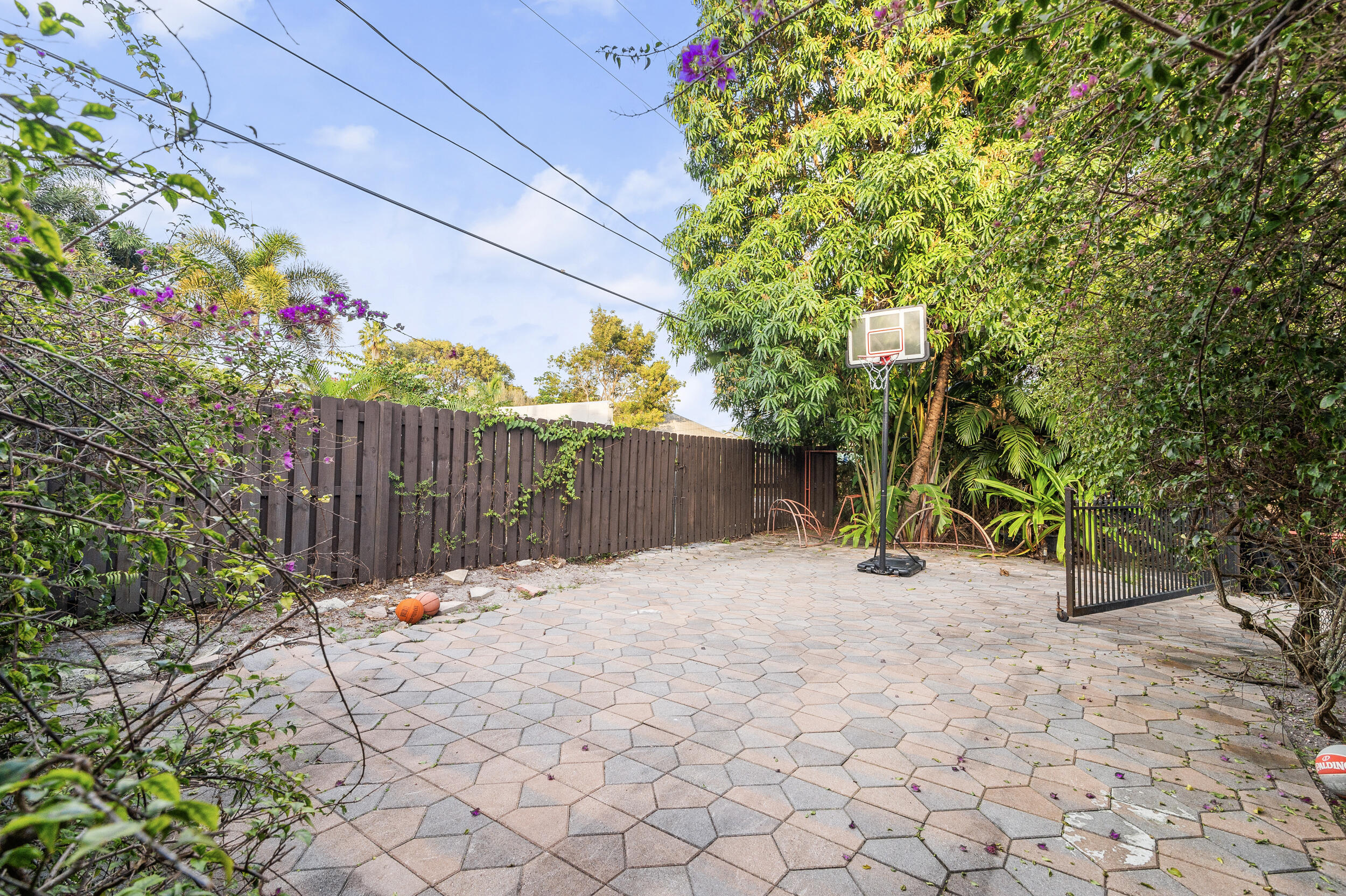 643 36th Street Property Photo 29