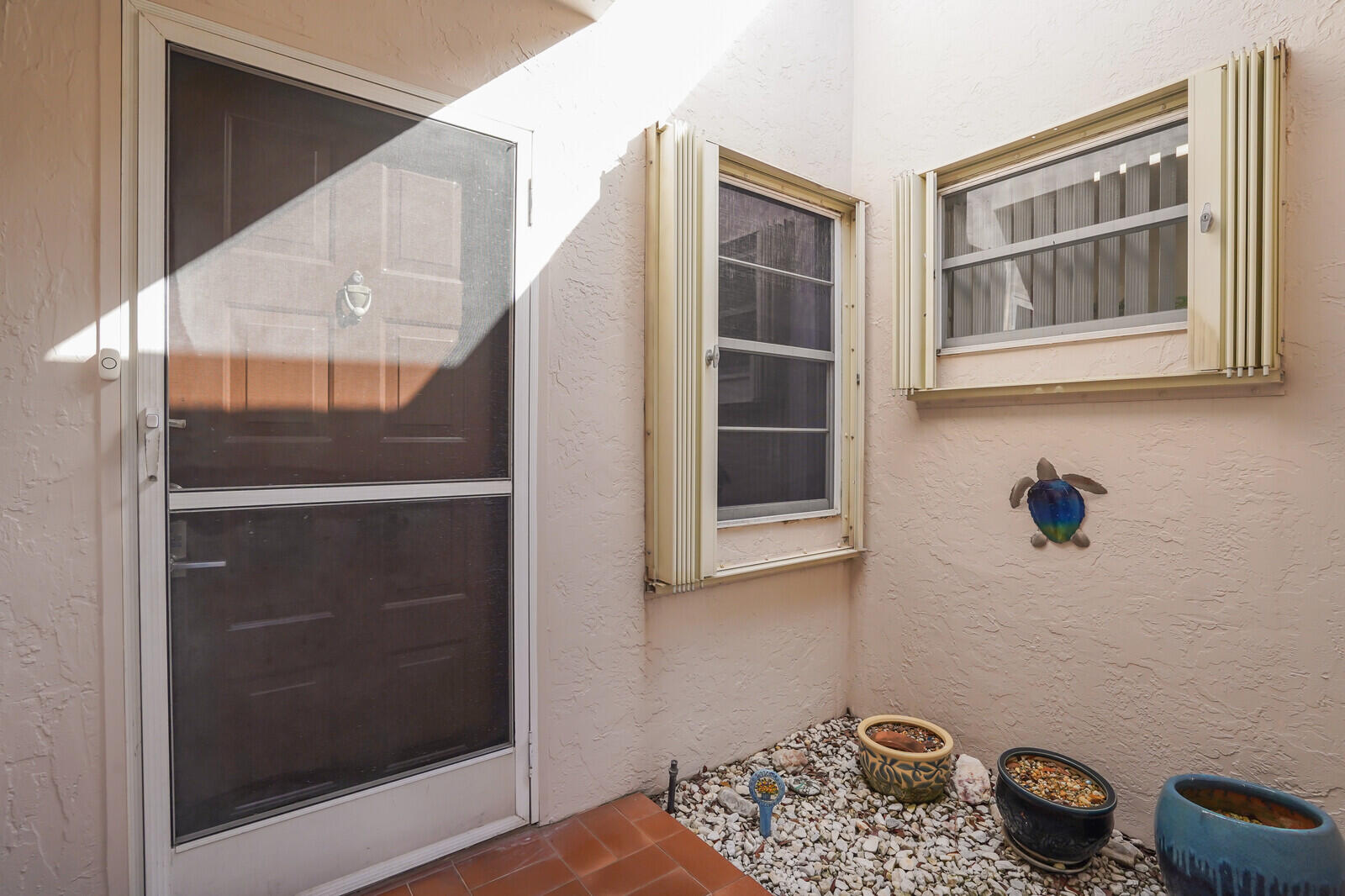 6099 Waldwick Circle Property Photo 6