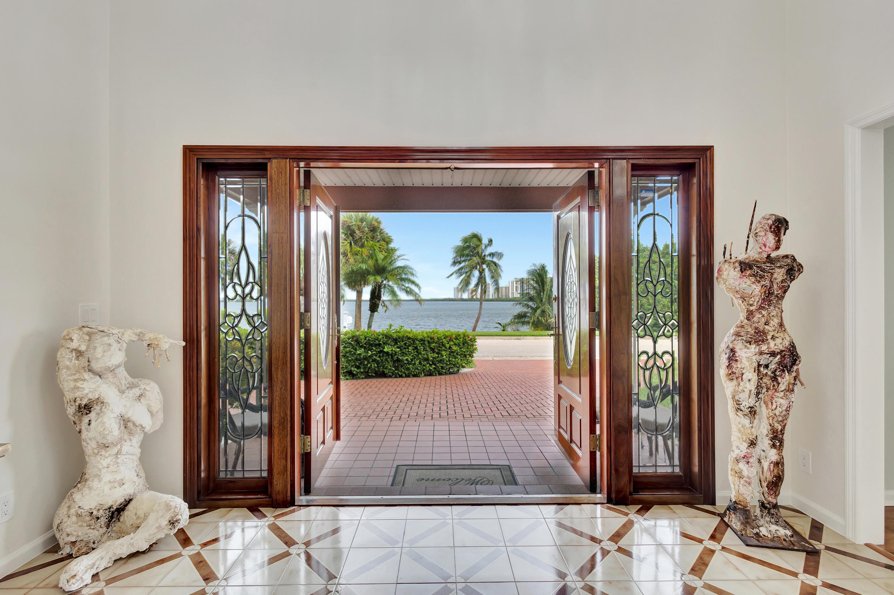 1141 Pine Point Road Property Photo 1