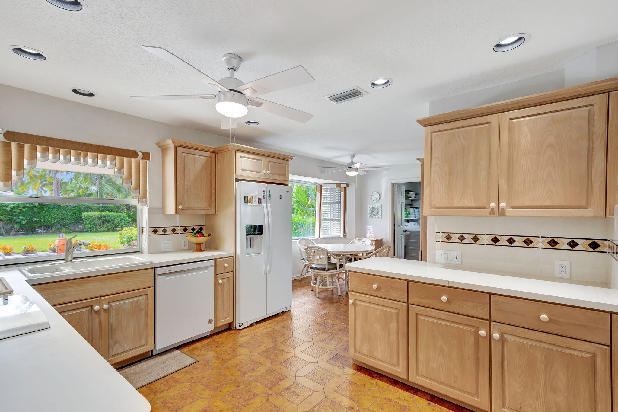 1141 Pine Point Road Property Photo 8