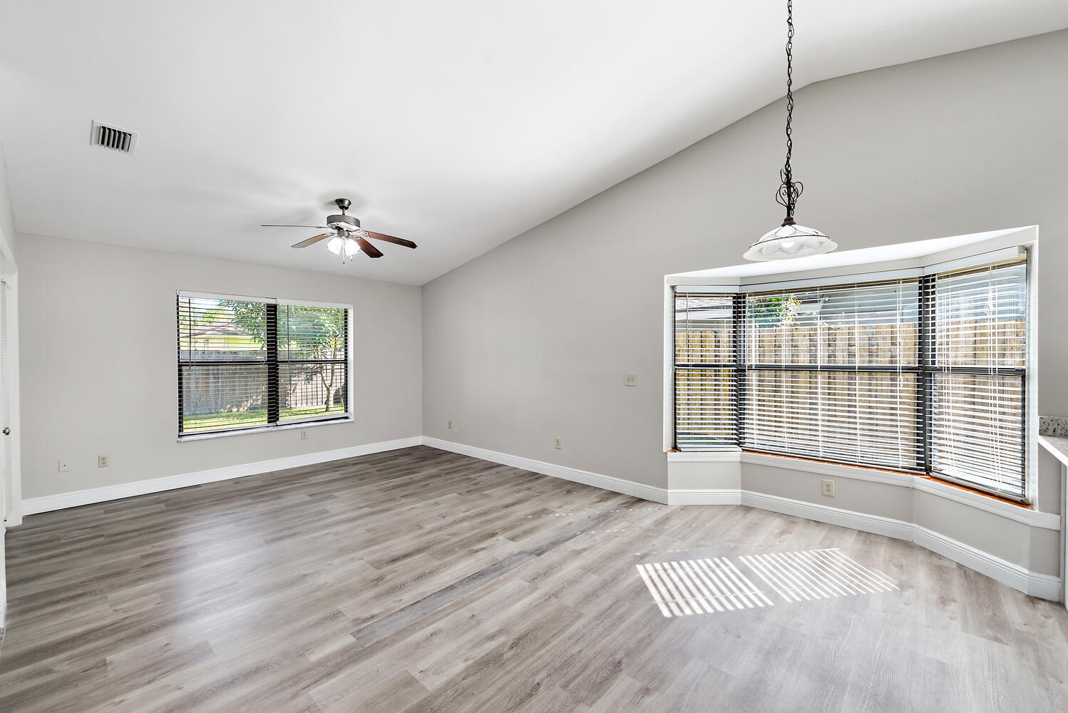 916 Daffodil Drive Property Photo 10