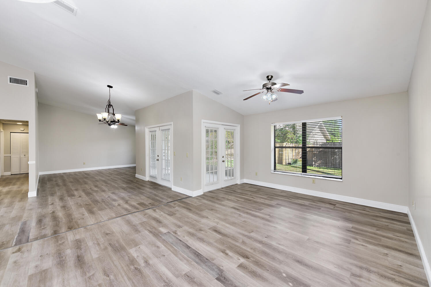 916 Daffodil Drive Property Photo 11