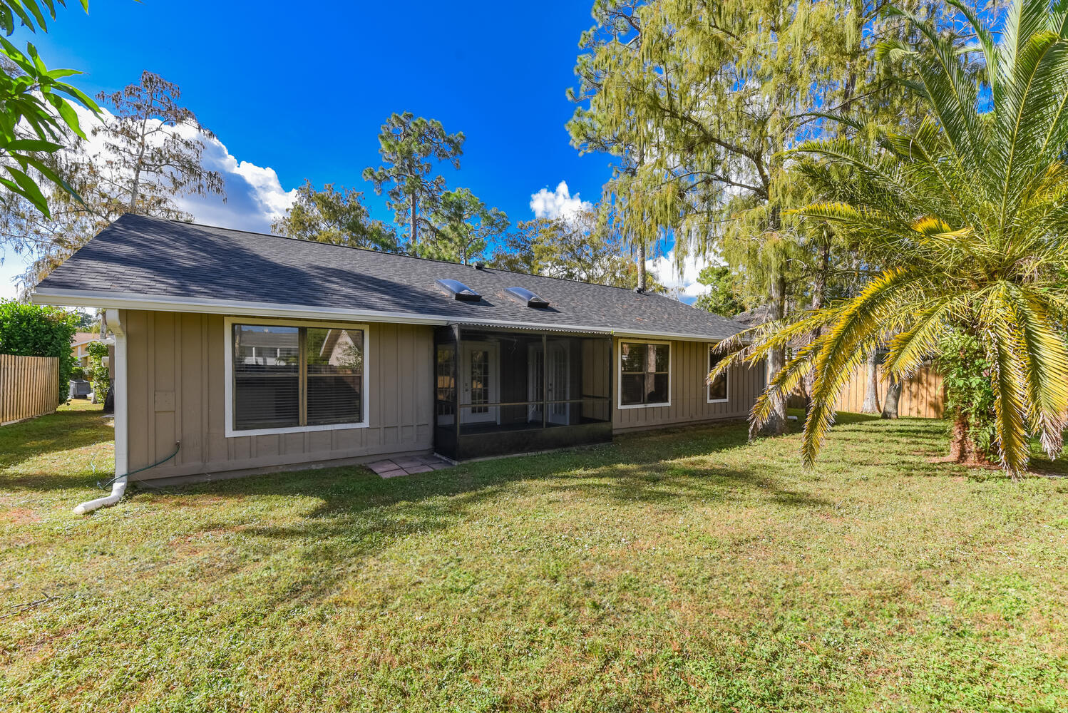916 Daffodil Drive Property Photo 24
