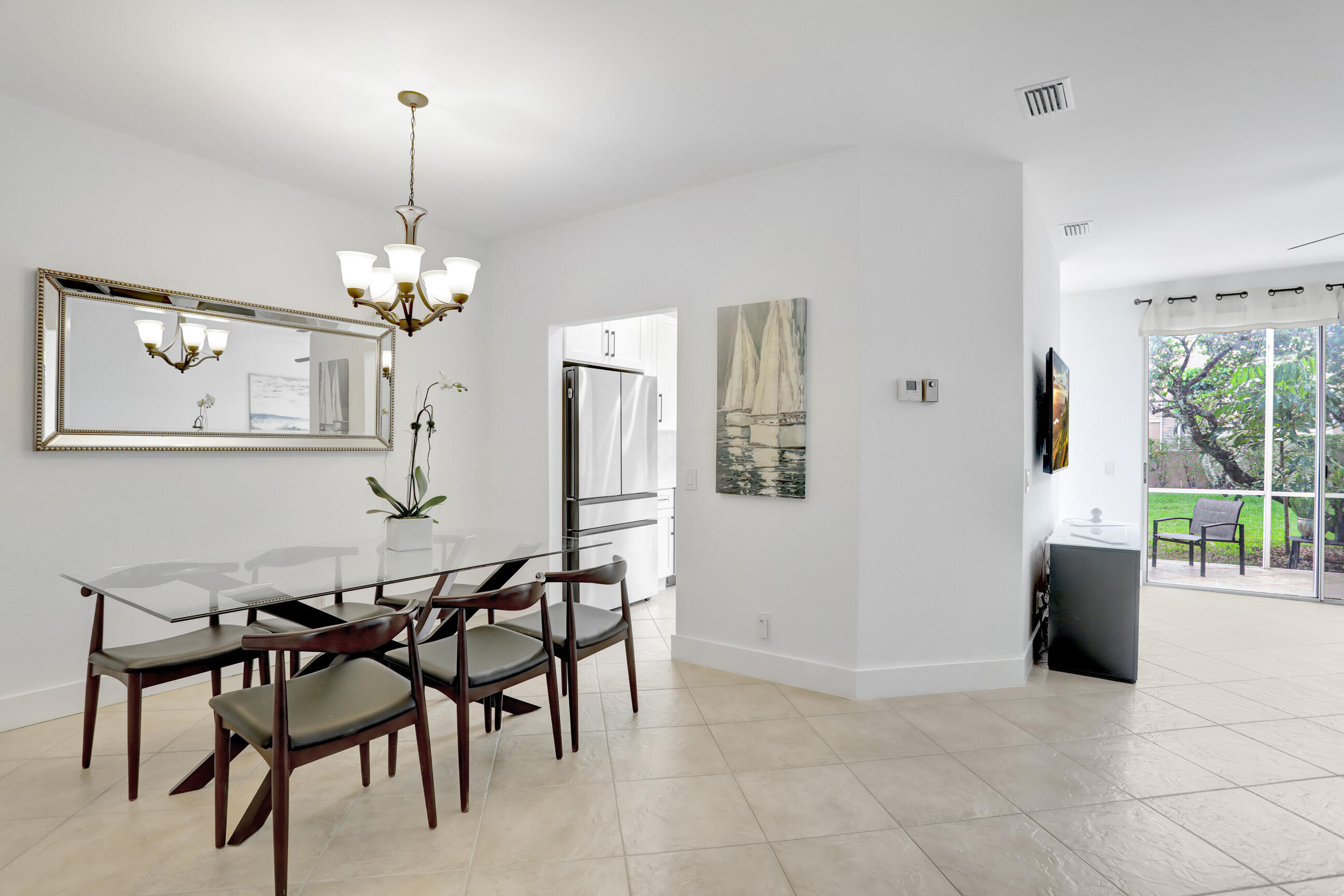 6770 Via Regina Property Photo 3