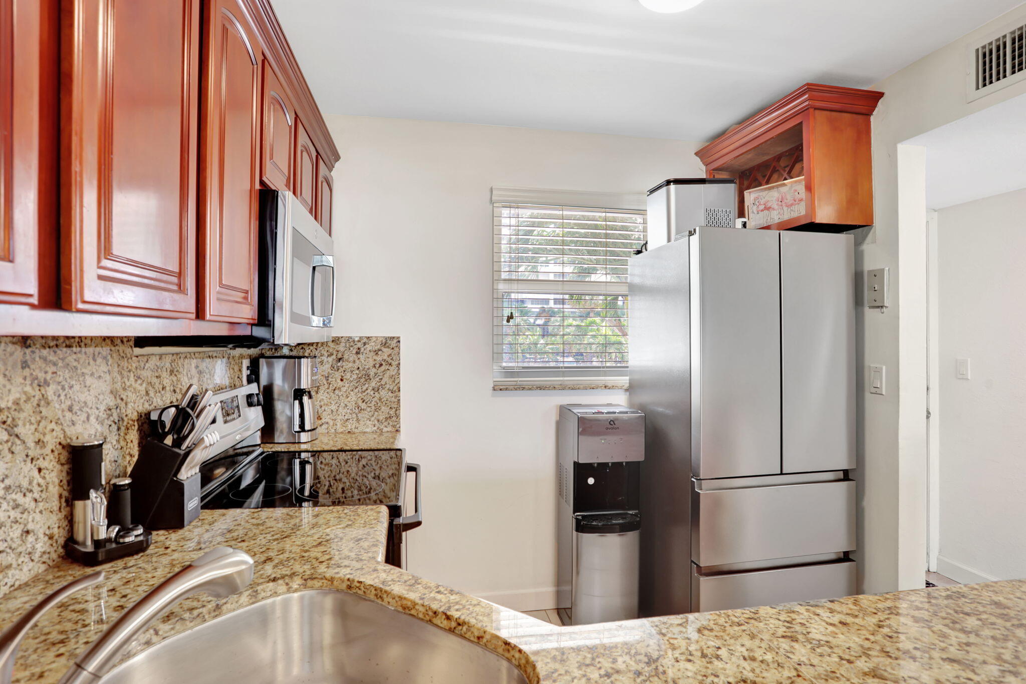 1391 S Ocean Boulevard 206 Property Photo 8