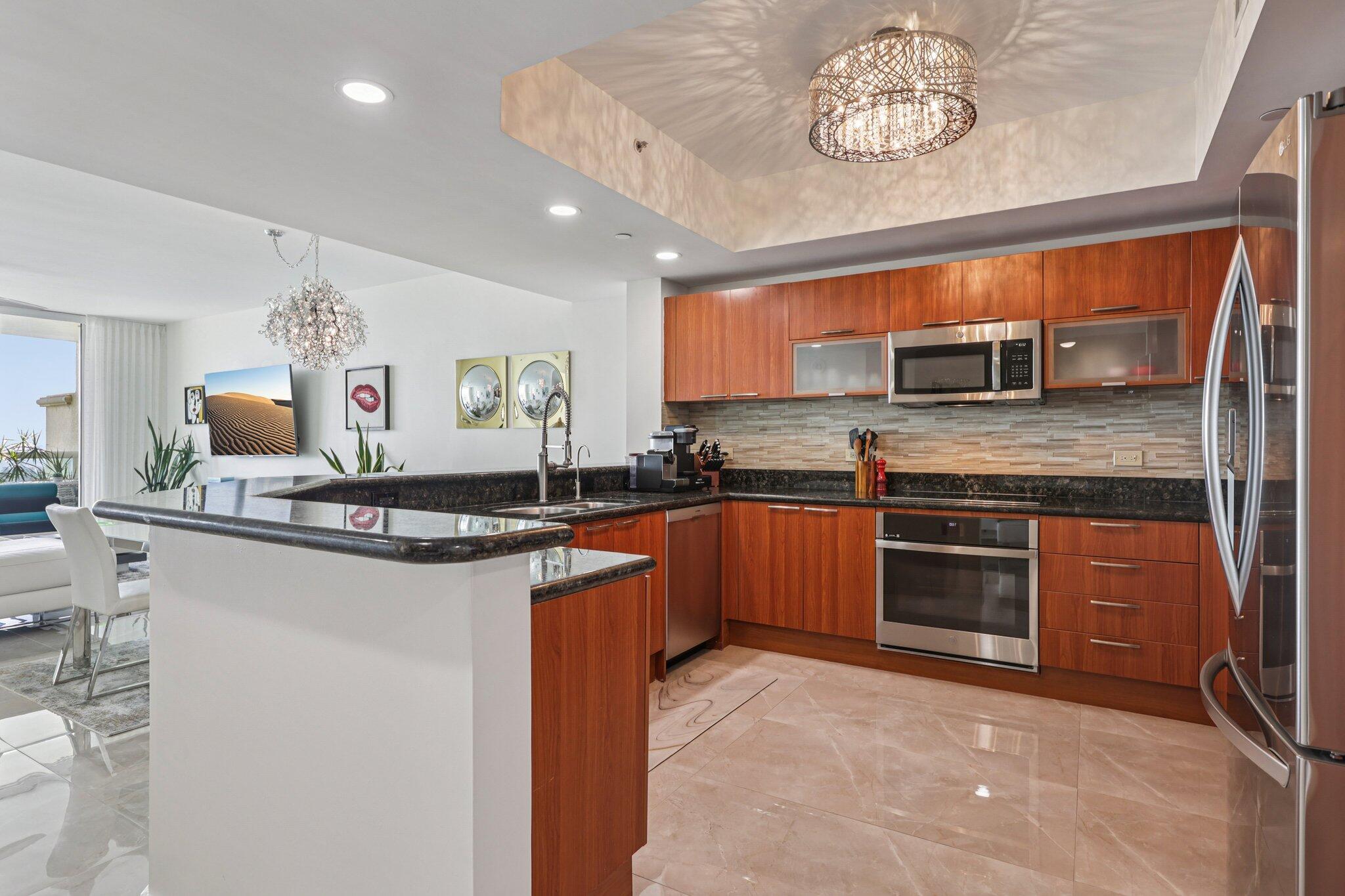 2640 Lake Shore Drive 2312 Property Photo 10
