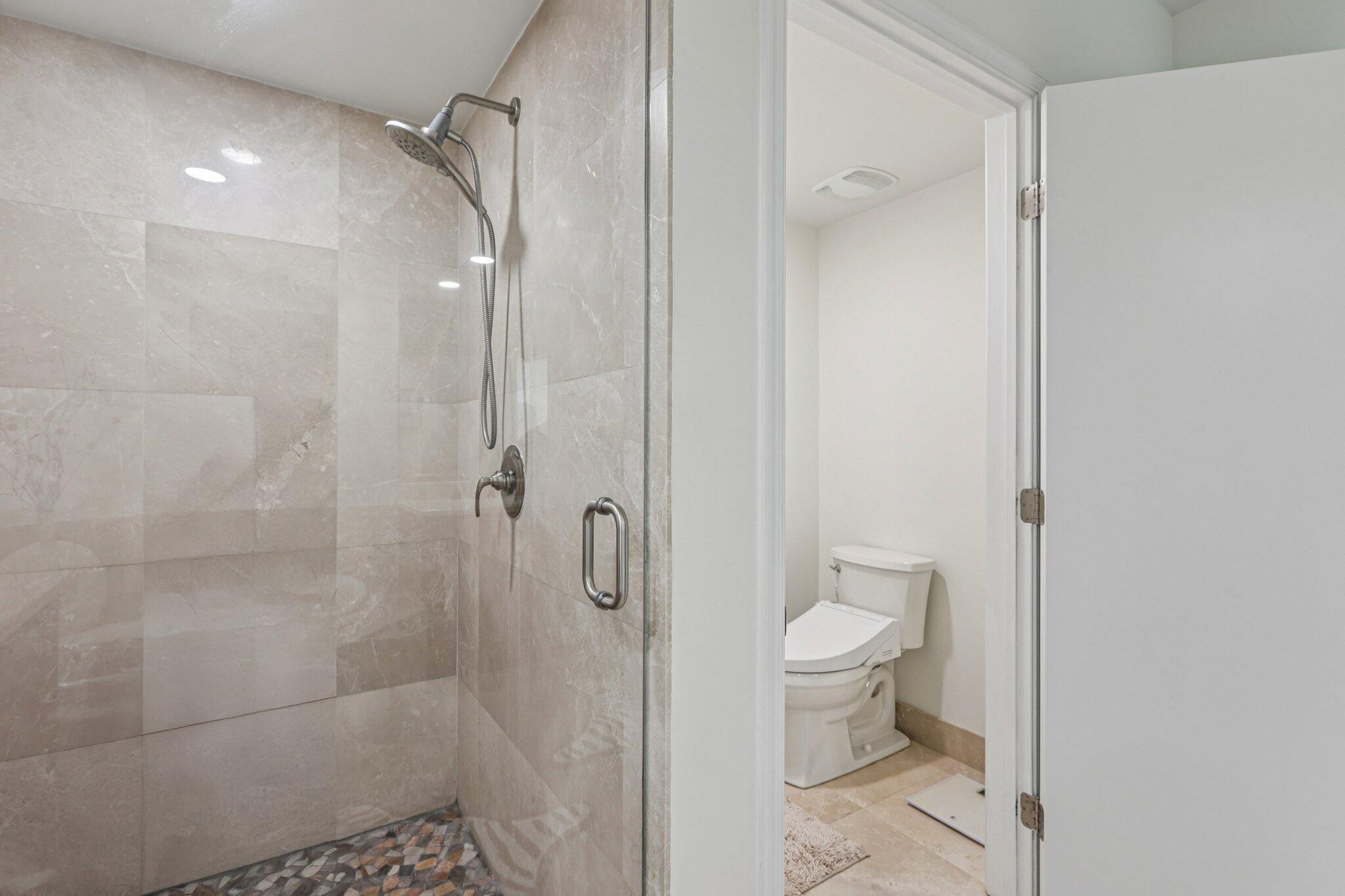 2640 Lake Shore Drive 2312 Property Photo 37