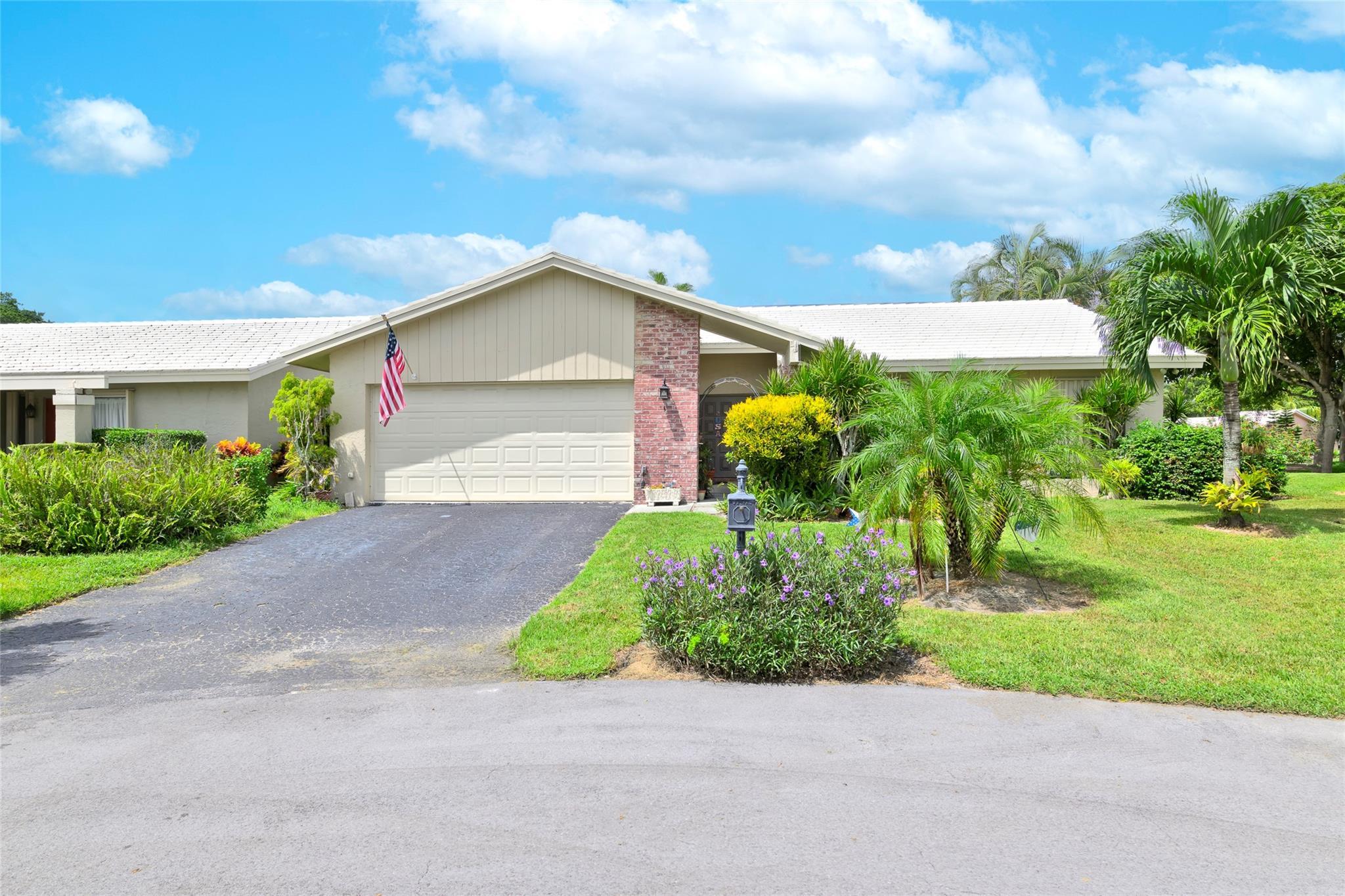 22349 Treetop Circle Property Photo 2