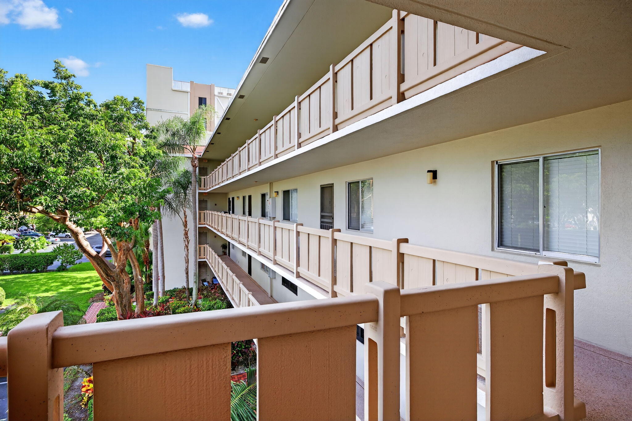 14375 Strathmore Lane 303 Property Photo 48