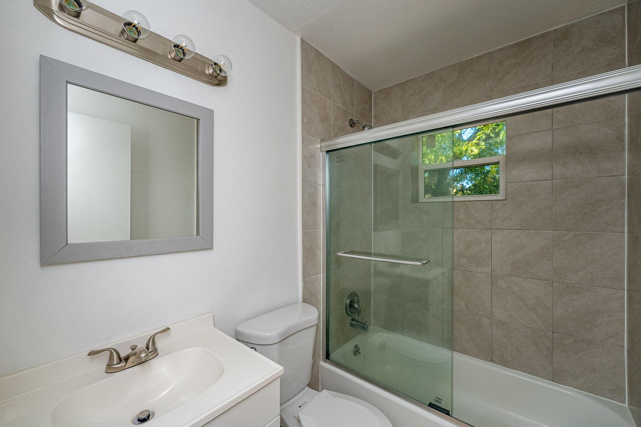 2108 Avenue E Property Photo 13