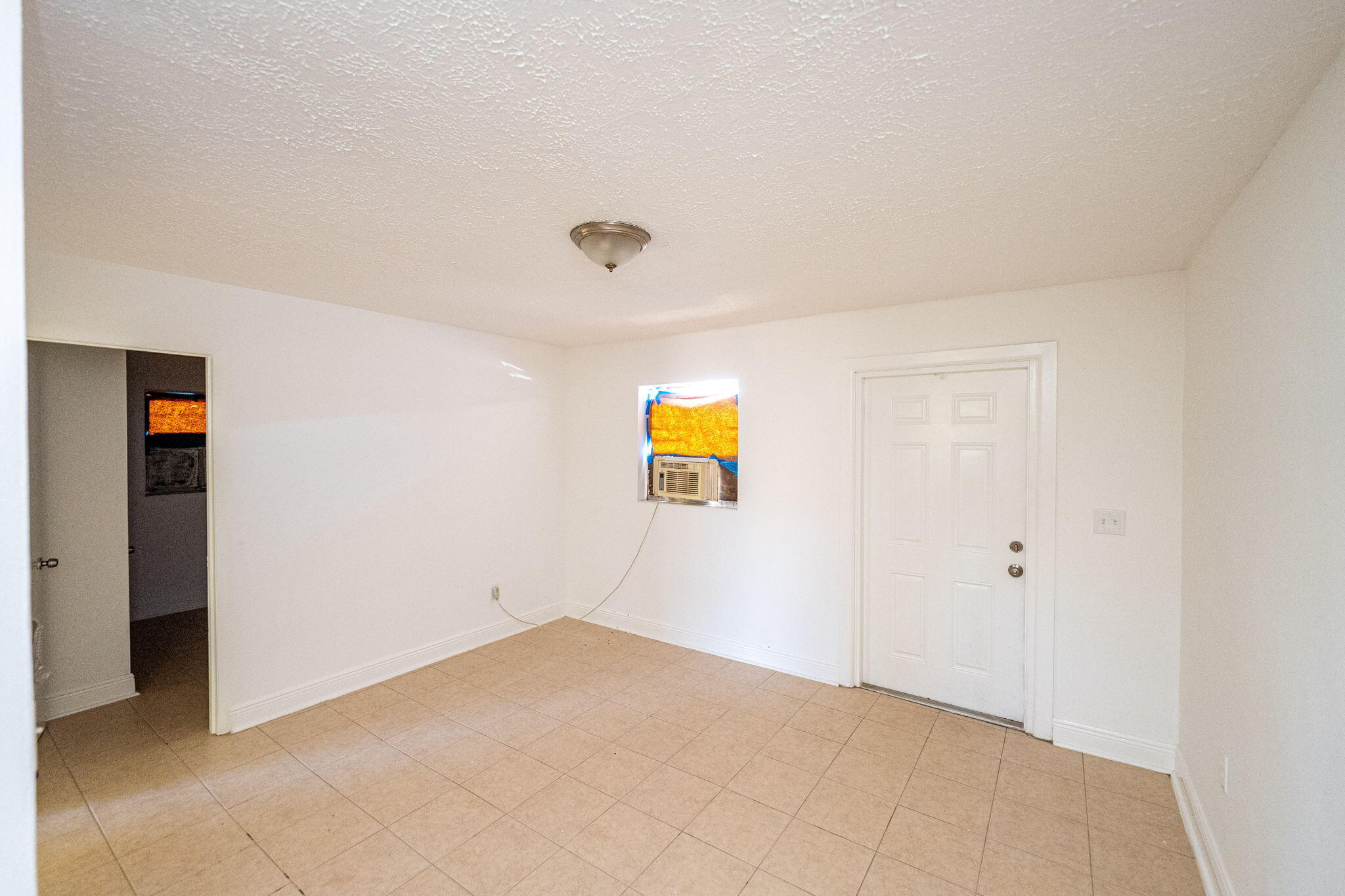 2108 Avenue E Property Photo 17