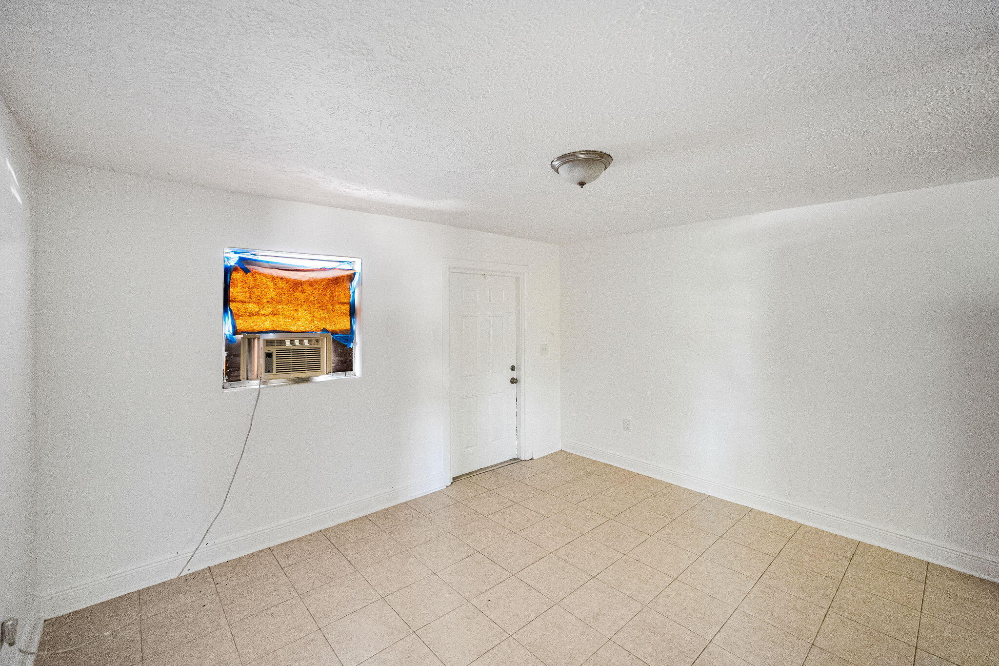 2108 Avenue E Property Photo 18