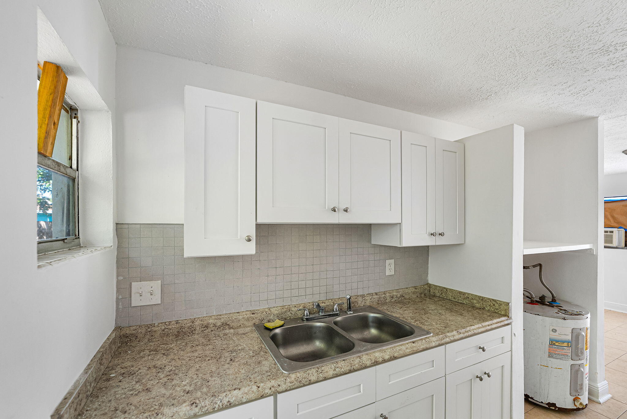 2108 Avenue E Property Photo 25