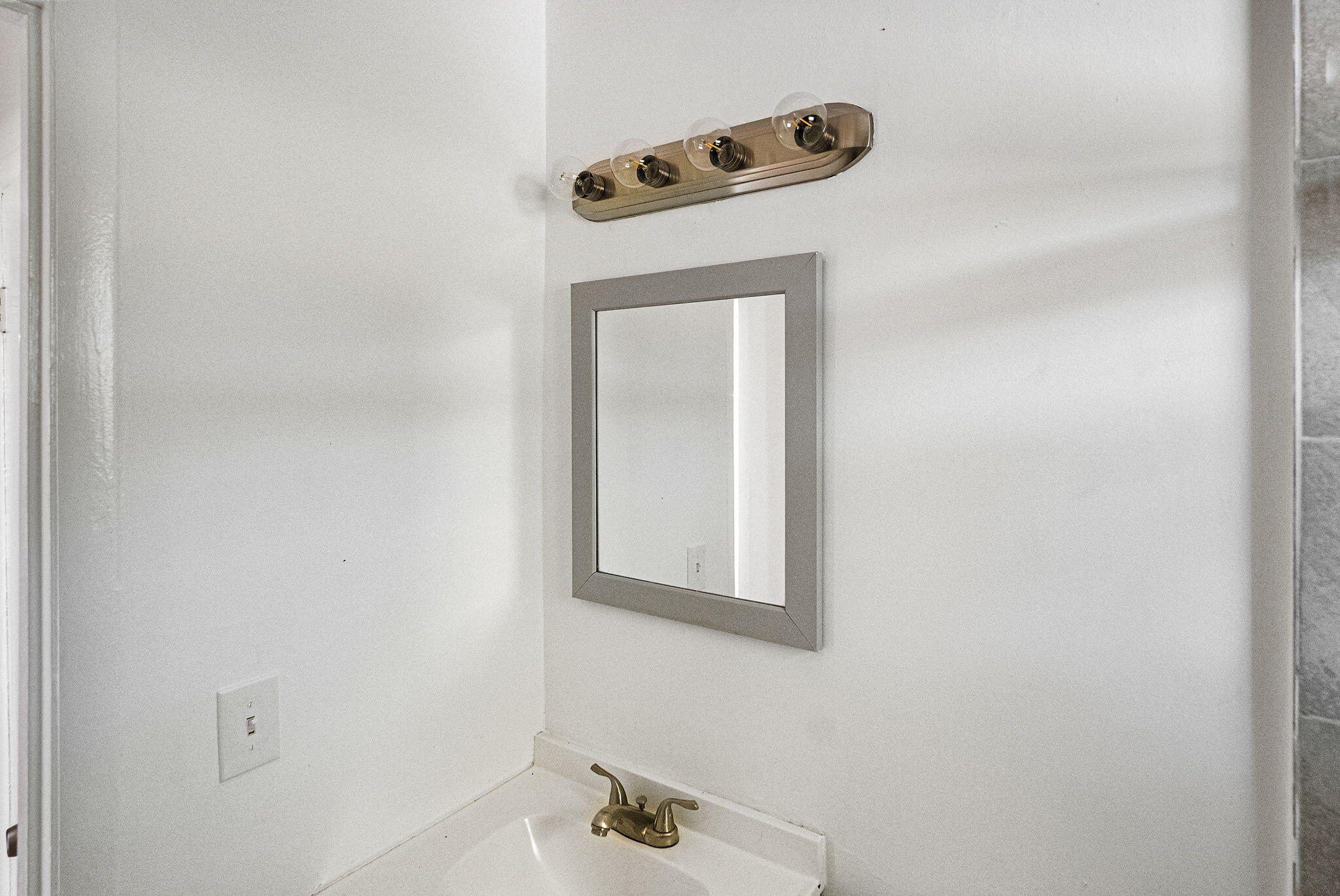 2108 Avenue E Property Photo 28