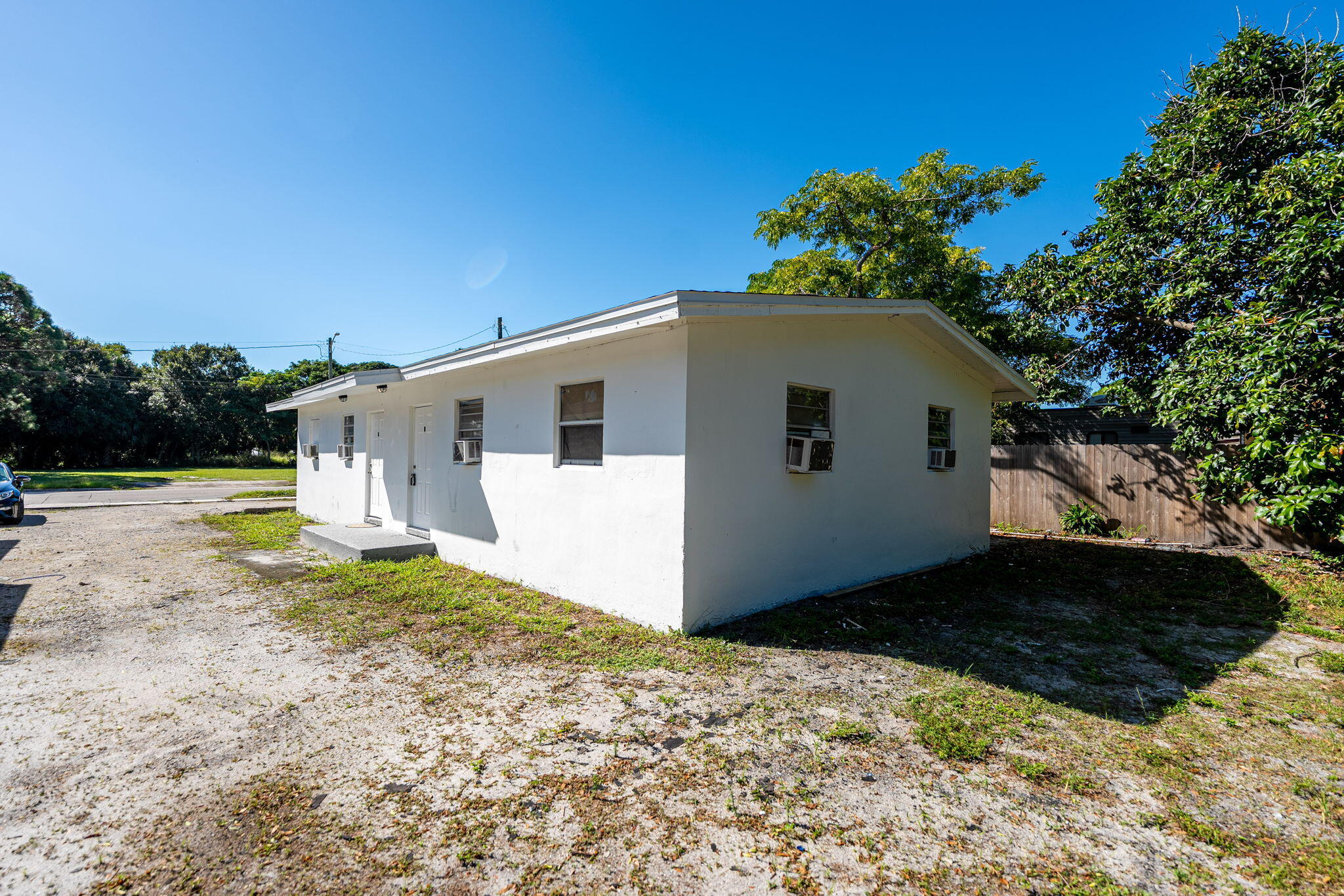 2108 Avenue E Property Photo 31
