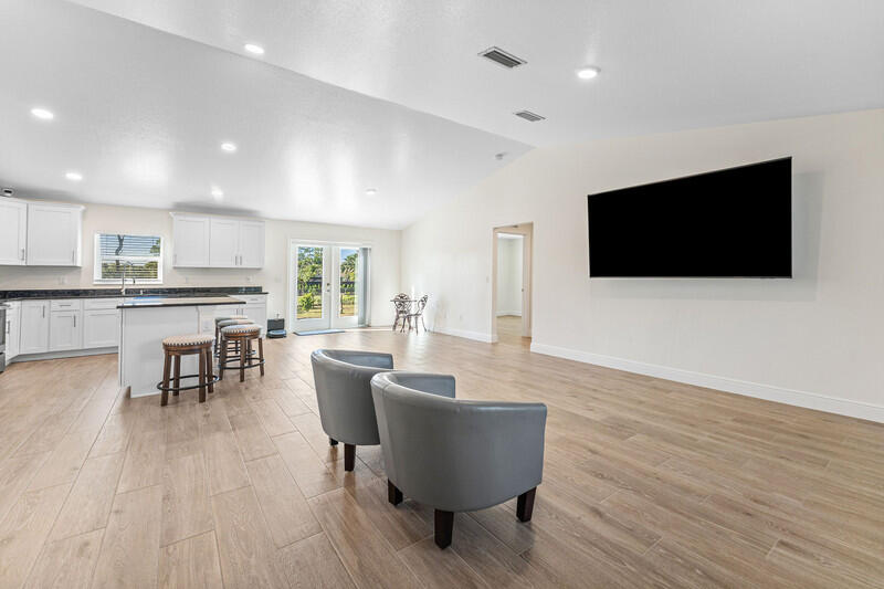 18476 40th Run N Property Photo 2